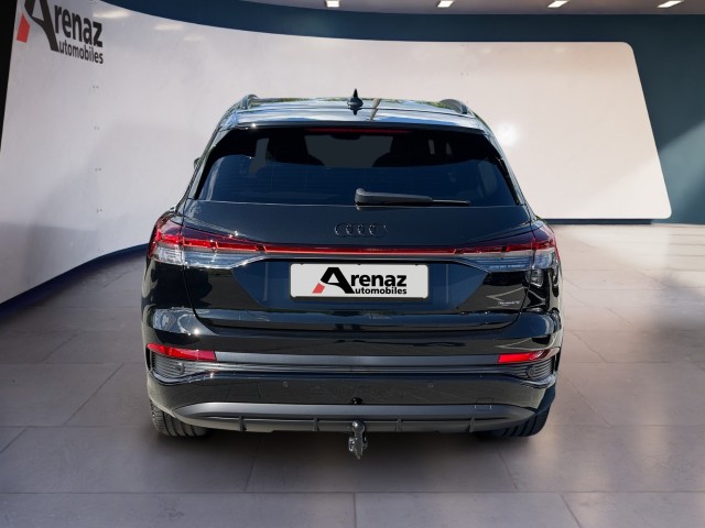 AUDI Q4 e-tron 45 Edition Swiss Ski quattro-showroom-element-3