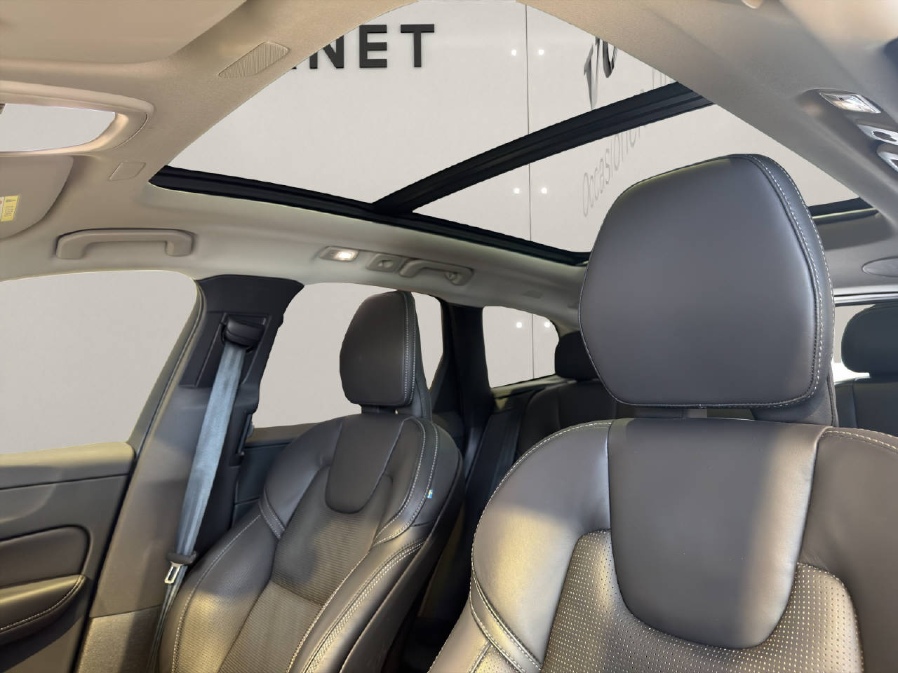 VOLVO XC60 2.0 T8 TE Ultimate Dark eAWD-image-12