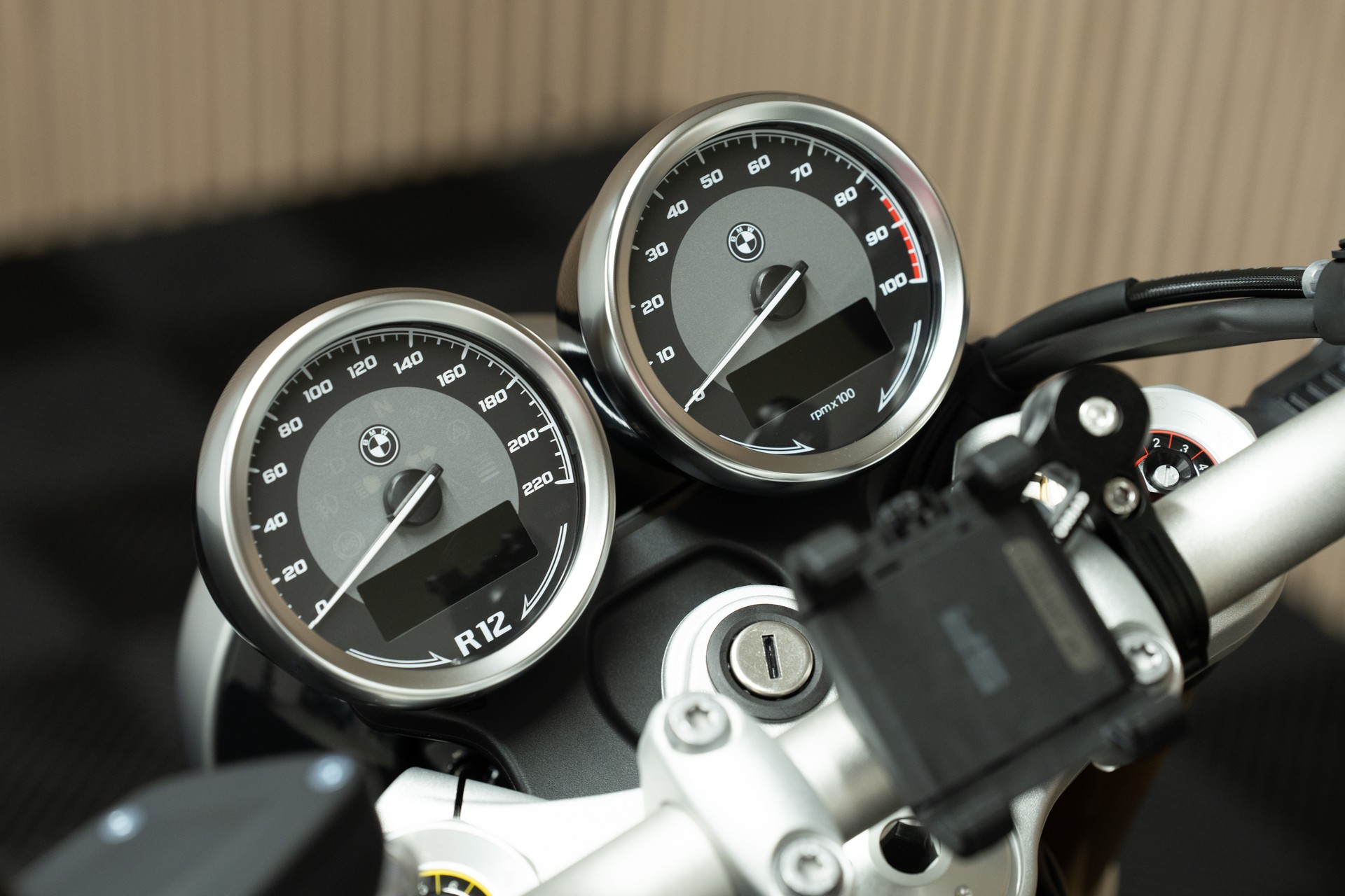 BMW R 12 nineT A2-showroom-element-2