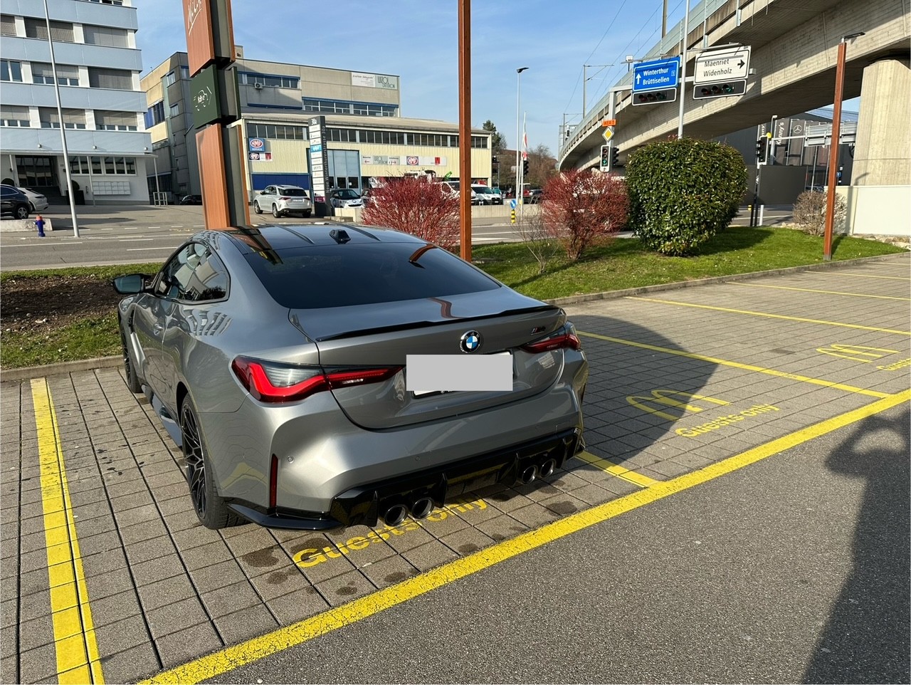 BMW M4 Competition xDrive-image-1