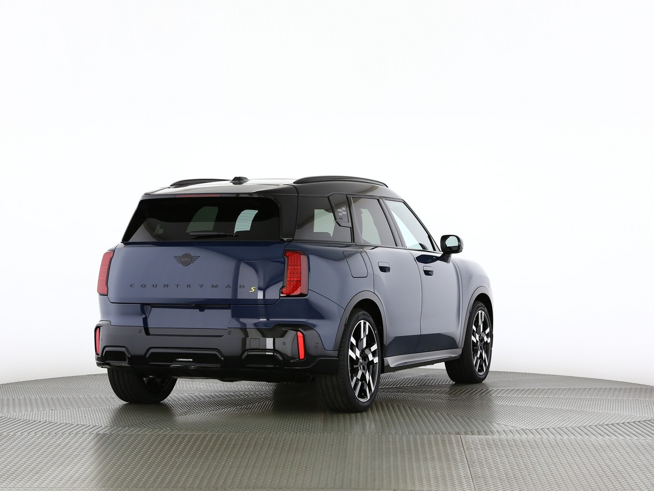 MINI Countryman SE ALL 4-showroom-element-1