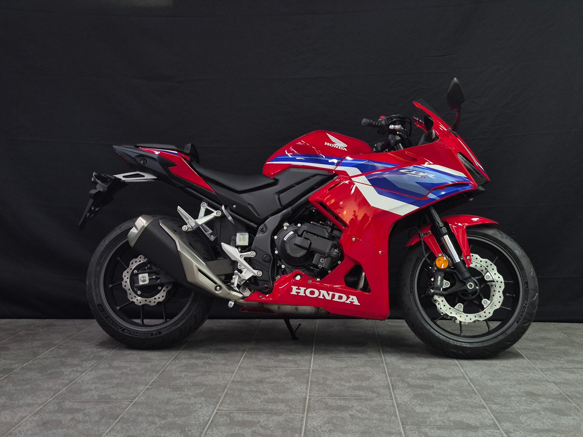 HONDA CBR 500 R (35kW)-showroom-element-2