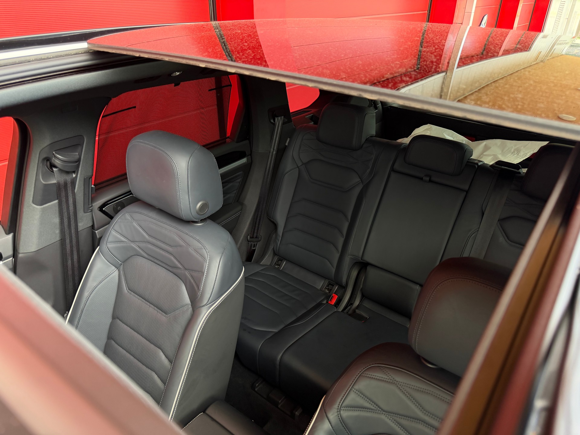VW Touareg 3.0 TSI R-Line Tiptronic-image-6