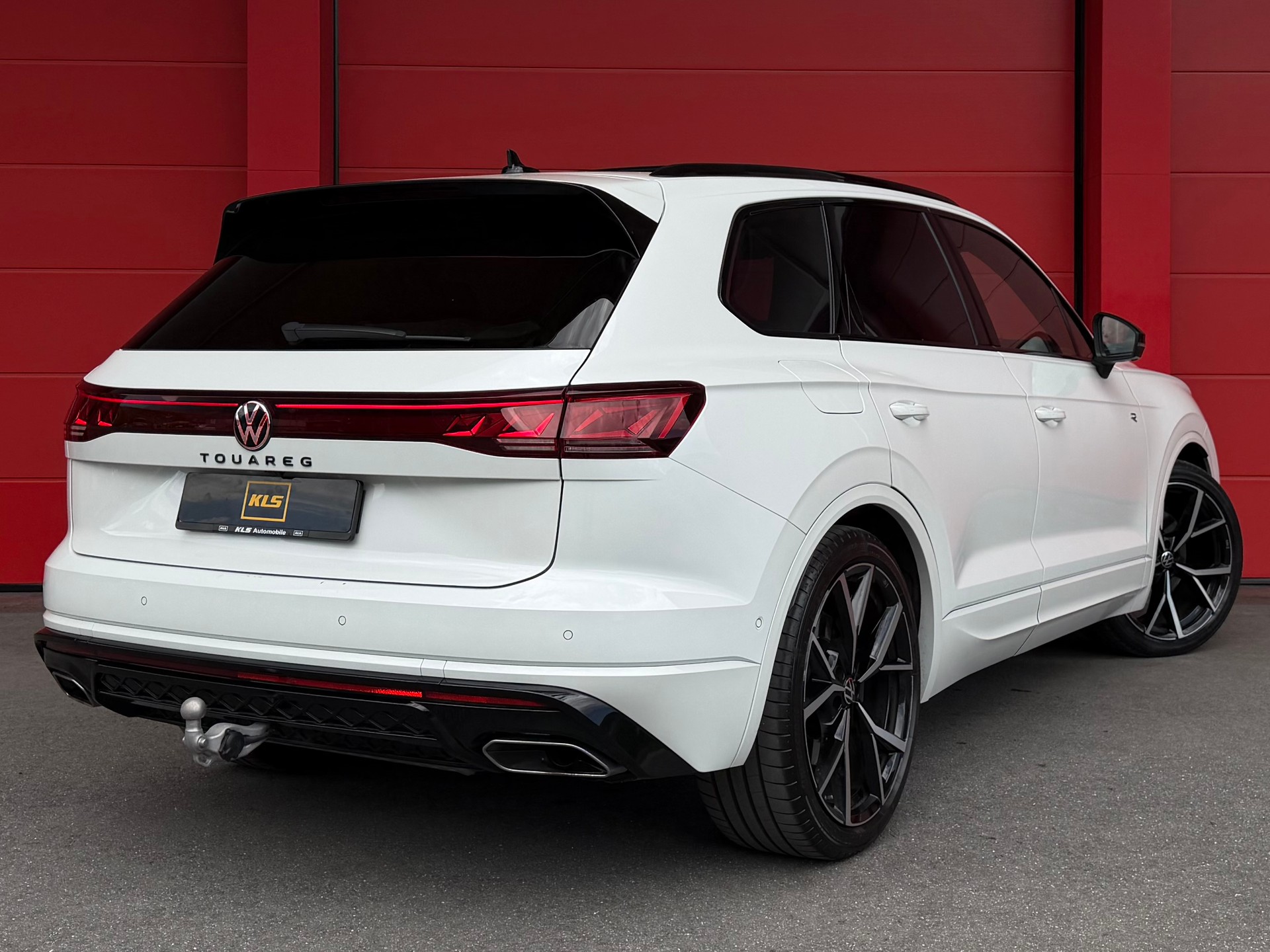VW Touareg 3.0 TSI R-Line Tiptronic-image-3