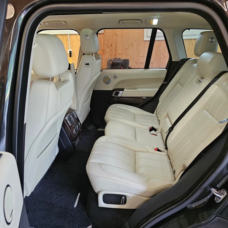 LAND ROVER Range Rover 4.4 SDV8 Vogue Automatic-image-7