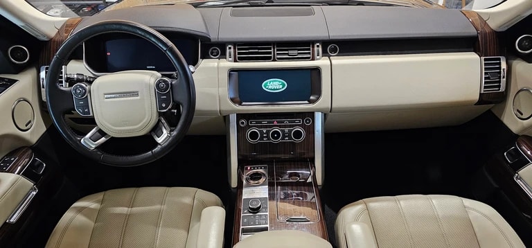 LAND ROVER Range Rover 4.4 SDV8 Vogue Automatic-image-8