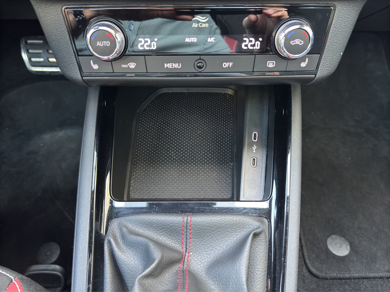 SKODA Kamiq 1.5 TSI ACT Monte Carlo DSG mit Anhängervorrichtung elektr. anklappbar & Panoramadach-image-18