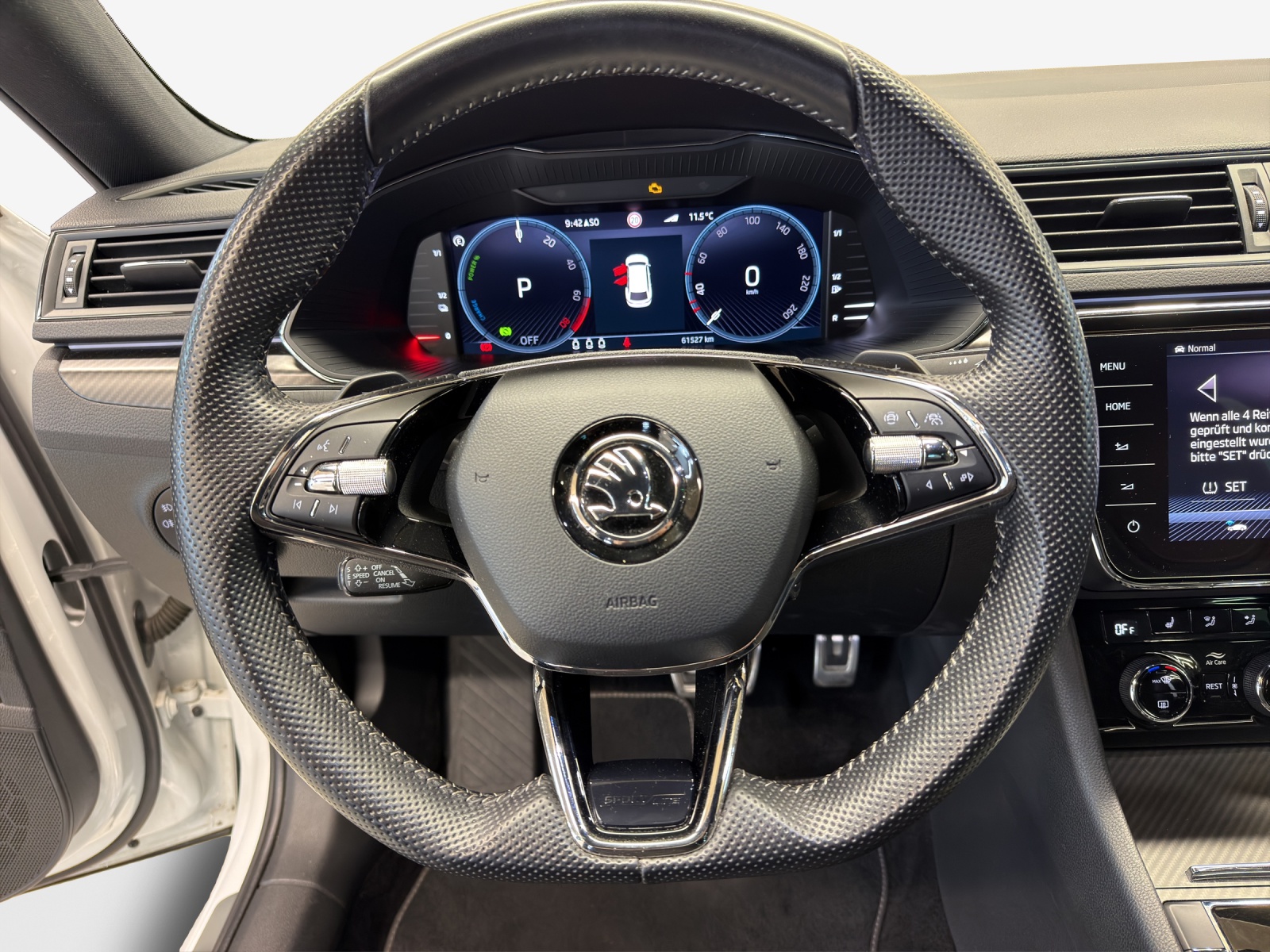 SKODA Superb 1.4 TSI Sport Line PHEV DSG-image-10