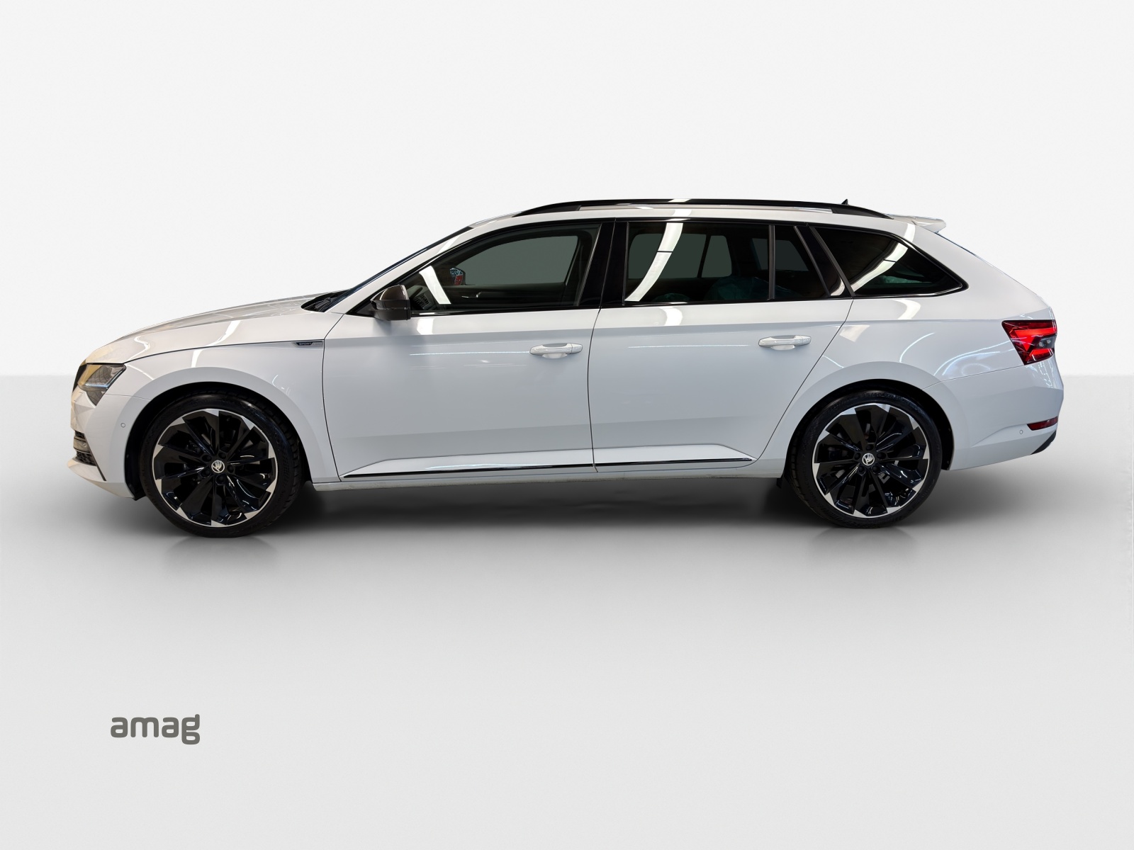 SKODA Superb 1.4 TSI Sport Line PHEV DSG-image-1
