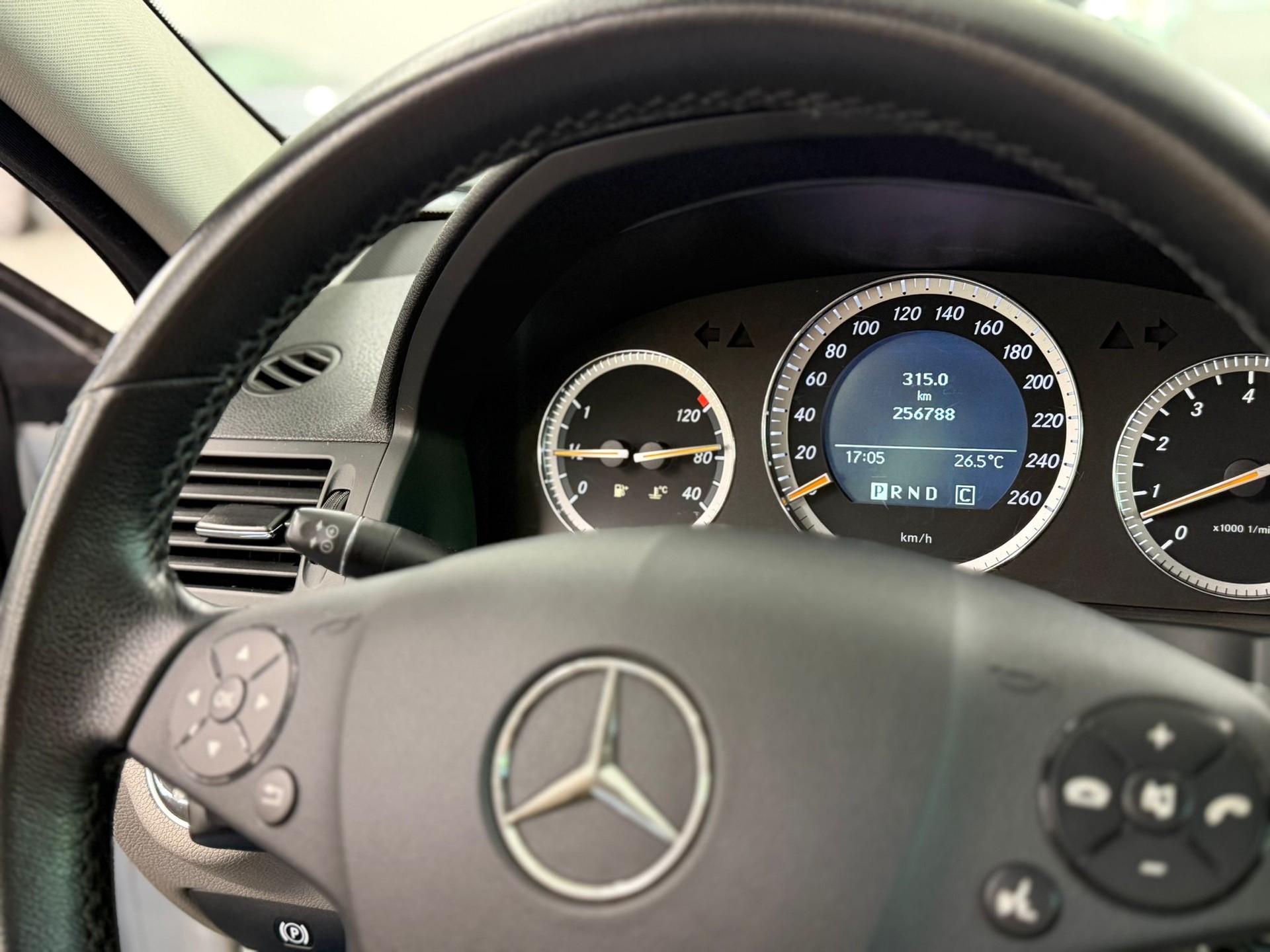 MERCEDES-BENZ C 300 (280 Classic) 4Matic 7G-Tronic-image-12