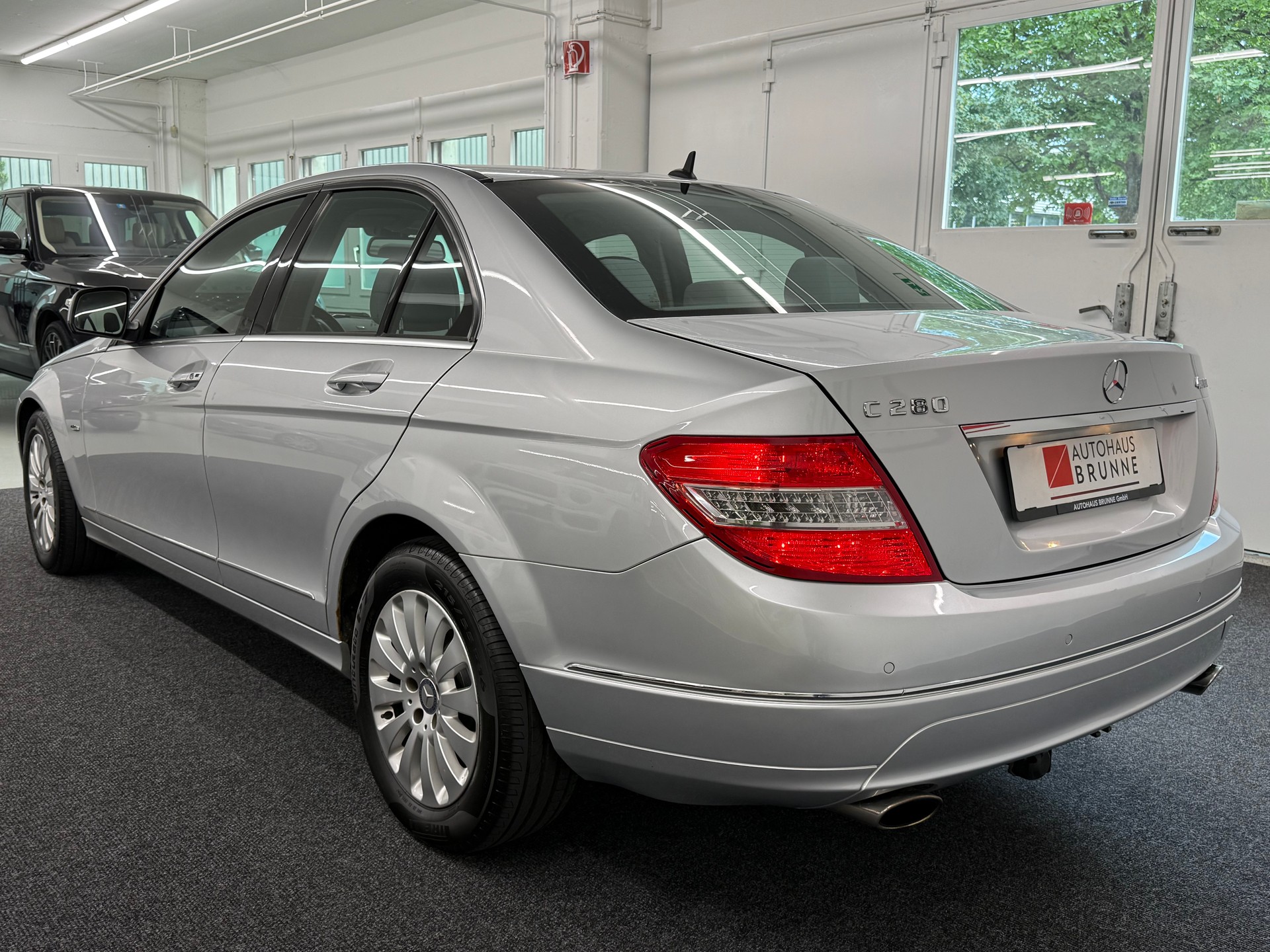 MERCEDES-BENZ C 300 (280 Classic) 4Matic 7G-Tronic-image-8