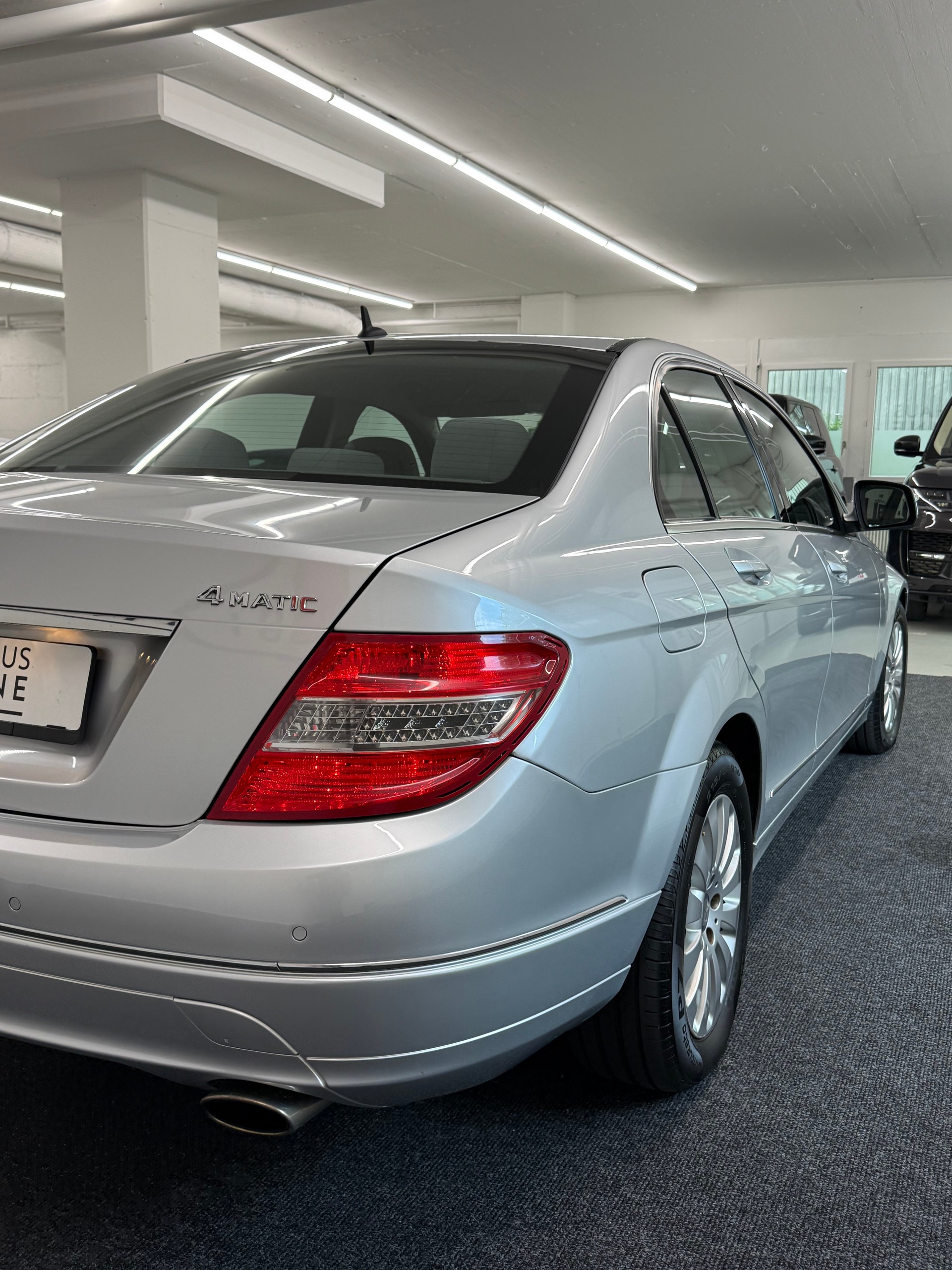 MERCEDES-BENZ C 300 (280 Classic) 4Matic 7G-Tronic-image-4
