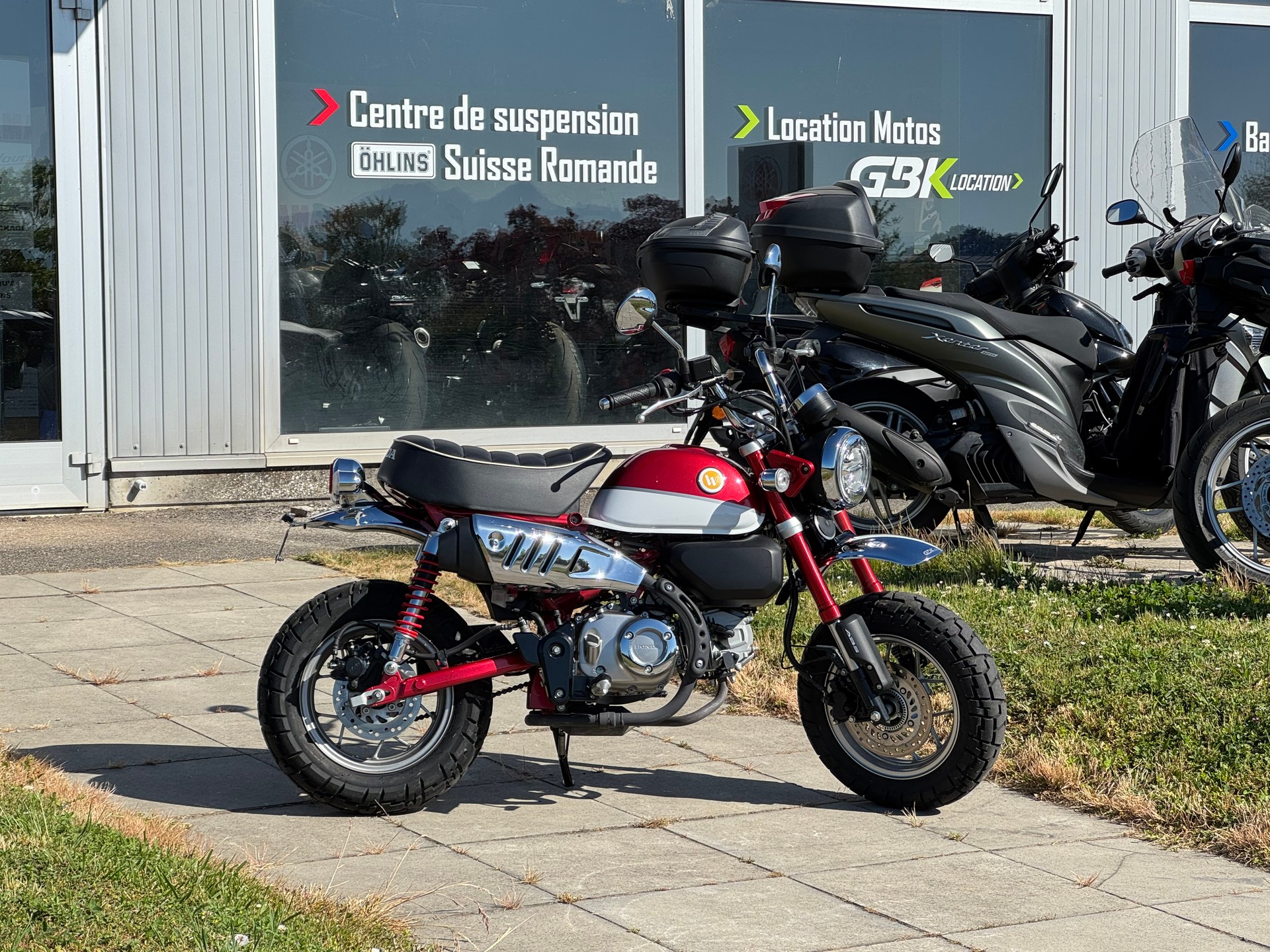HONDA MONKEY-showroom-element-1