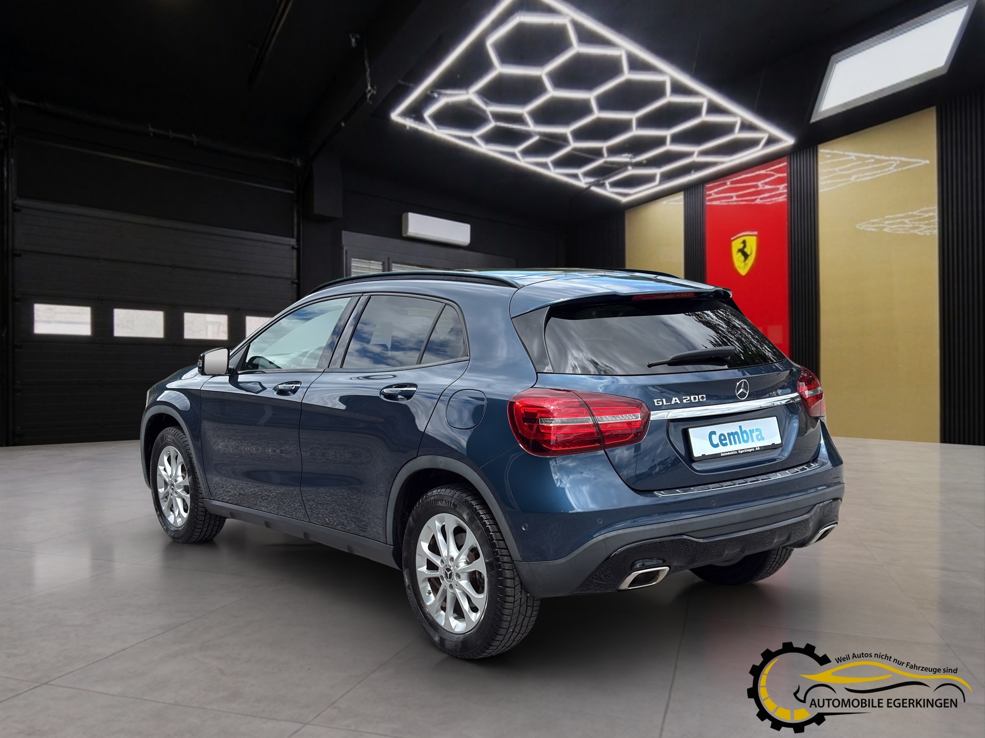 MERCEDES-BENZ GLA 200 Night Star 7G-DCT-image-6