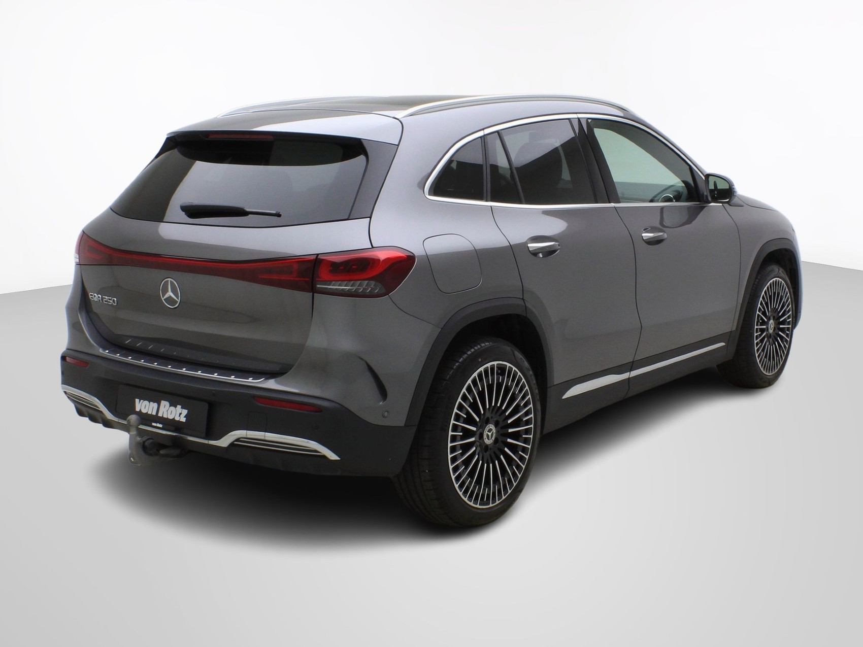 MERCEDES-BENZ EQA 250 AMG Line-image-4