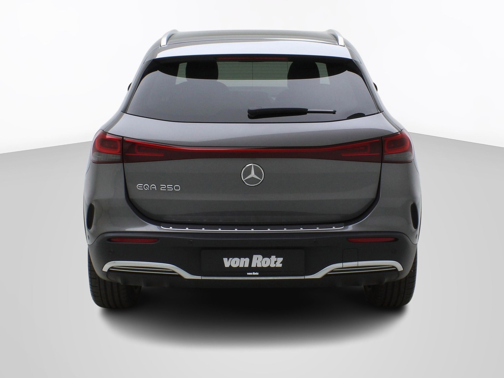 MERCEDES-BENZ EQA 250 AMG Line-image-3