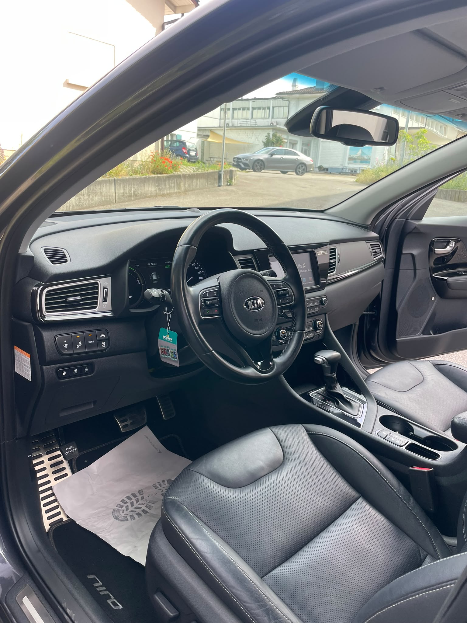 KIA Niro 1.6GDi Plug-in Hybrid DCT CH-Auto 68% Rabatt-image-11