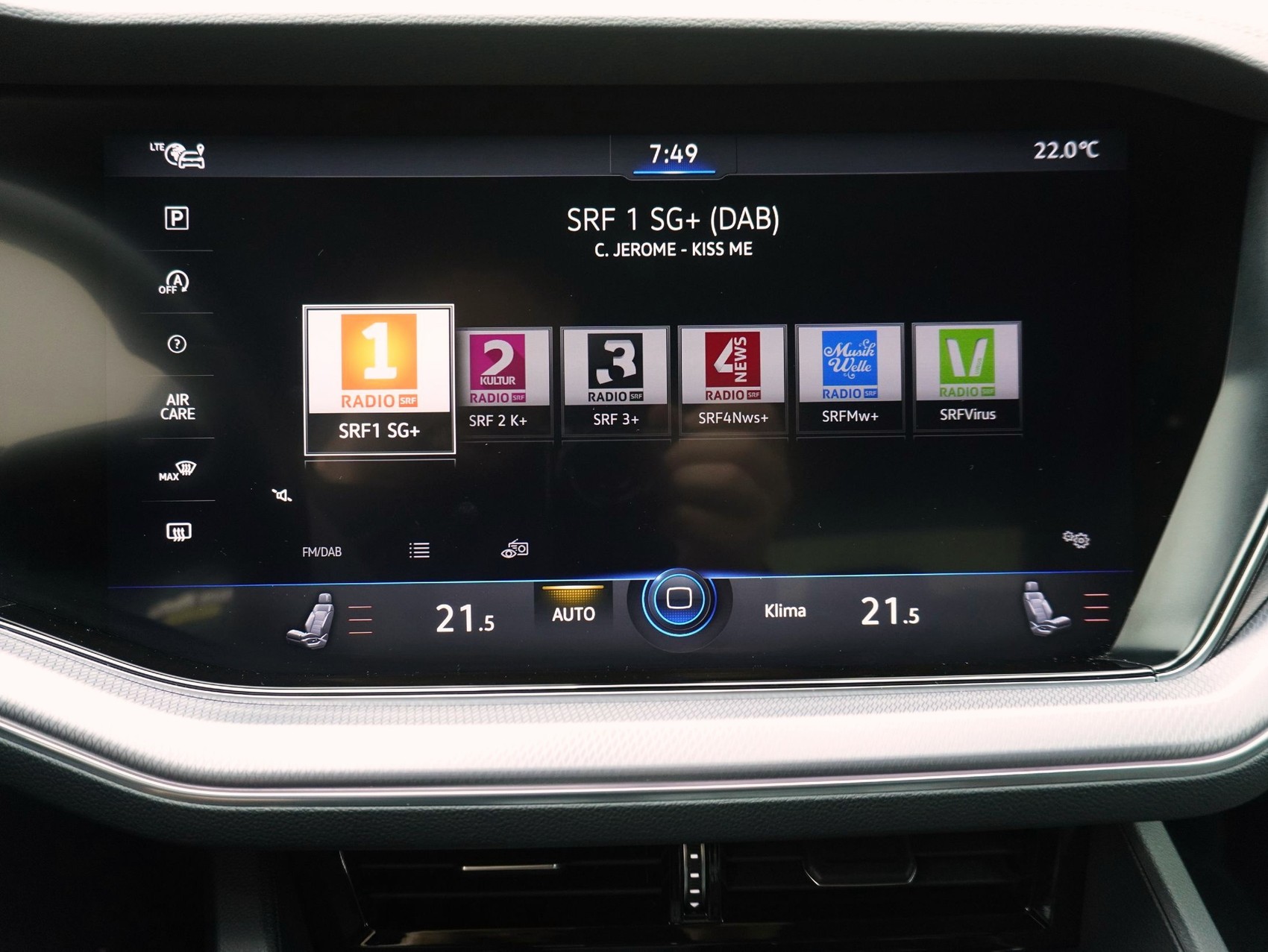 VW Touareg 3.0 V6 TDI R-Line Black Style 4Motion-image-17