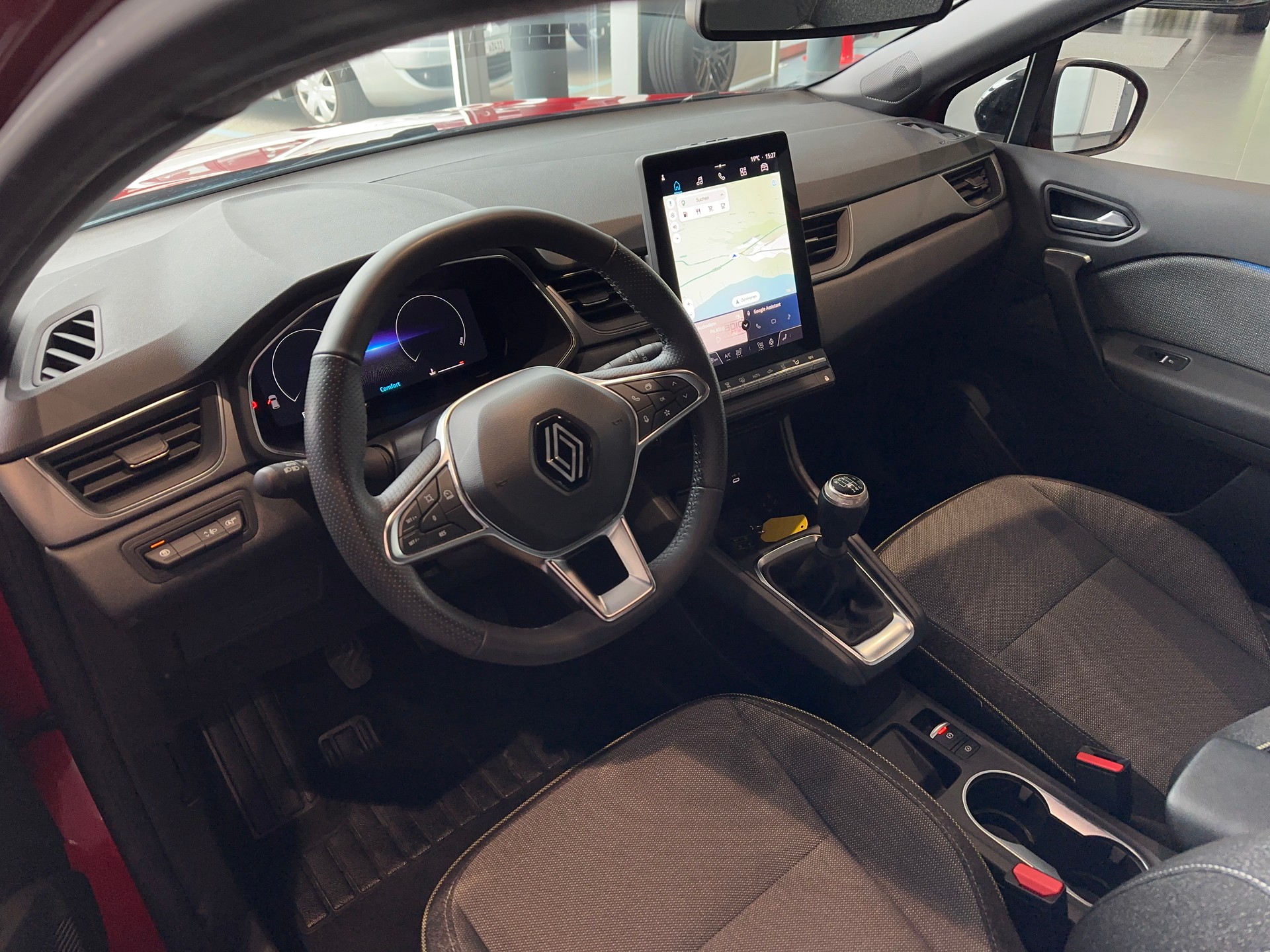 RENAULT Captur 1.3 TCe Techno-image-9