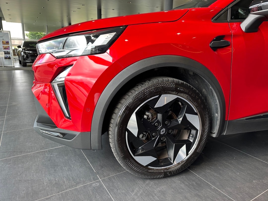 RENAULT Captur 1.3 TCe Techno-image-2