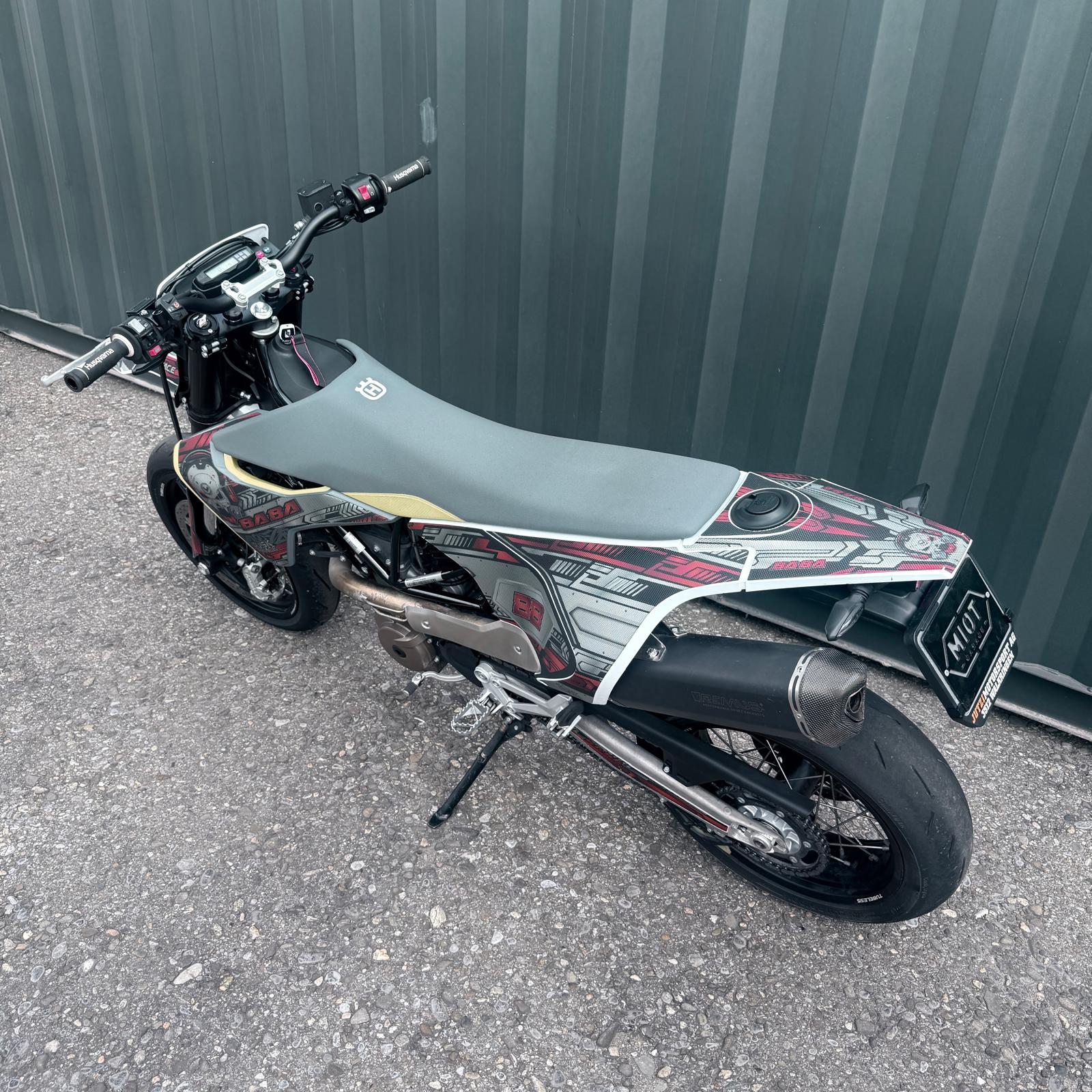HUSQVARNA 701 Supermoto-image-5