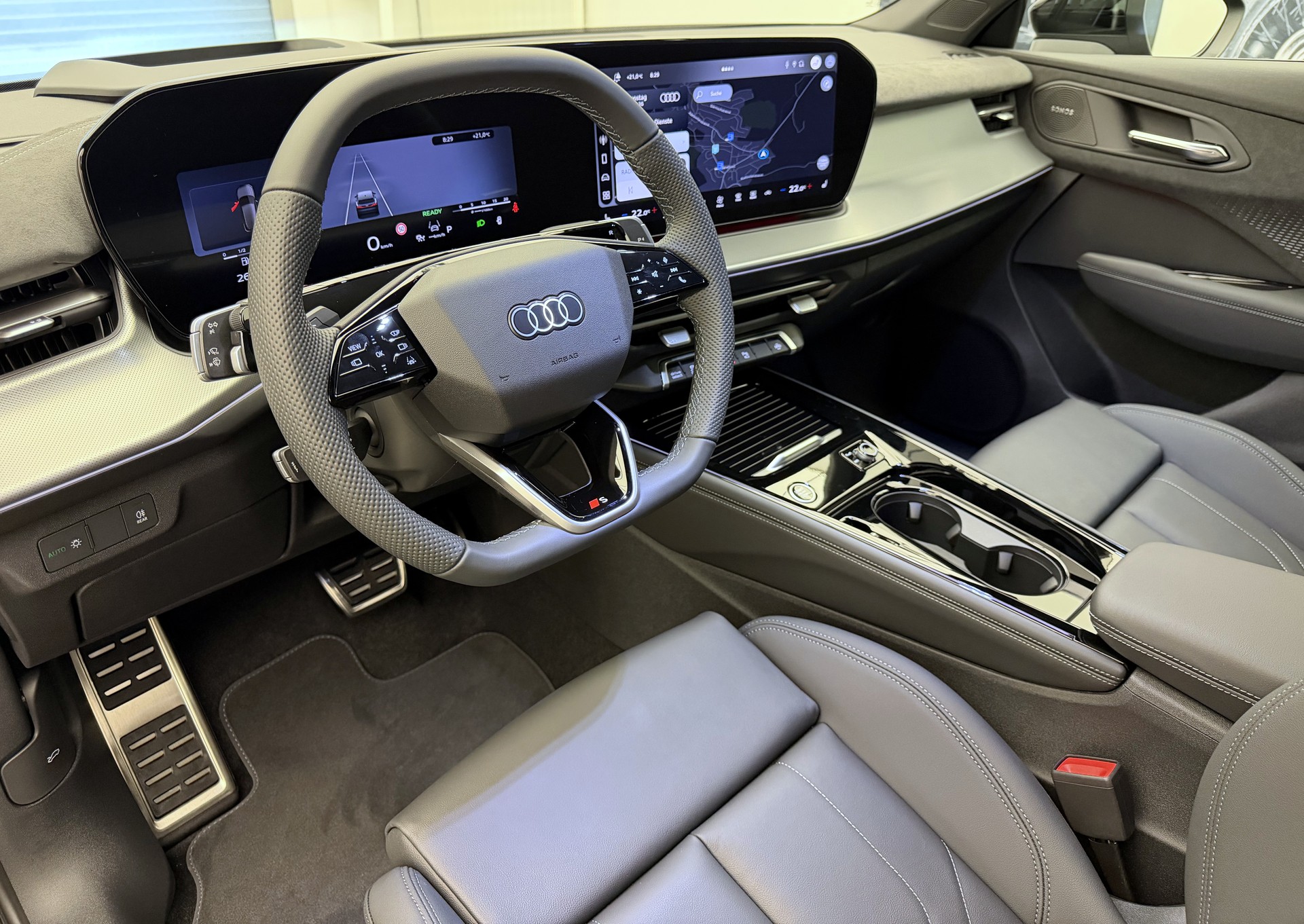 AUDI Q3 SUV TFSI quattro 195 kW S tronic-image-7