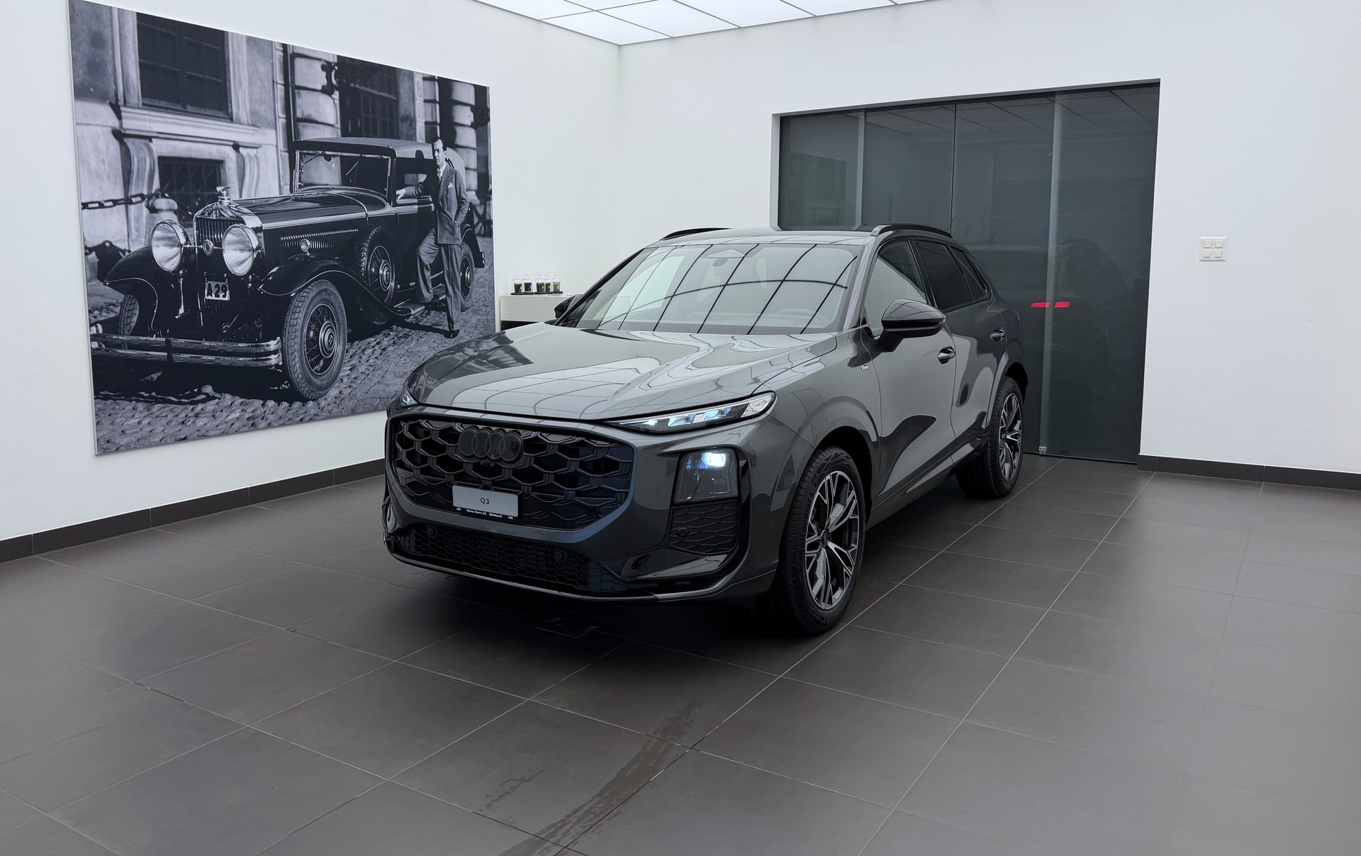 AUDI Q3 SUV TFSI quattro 195 kW S tronic-image-0