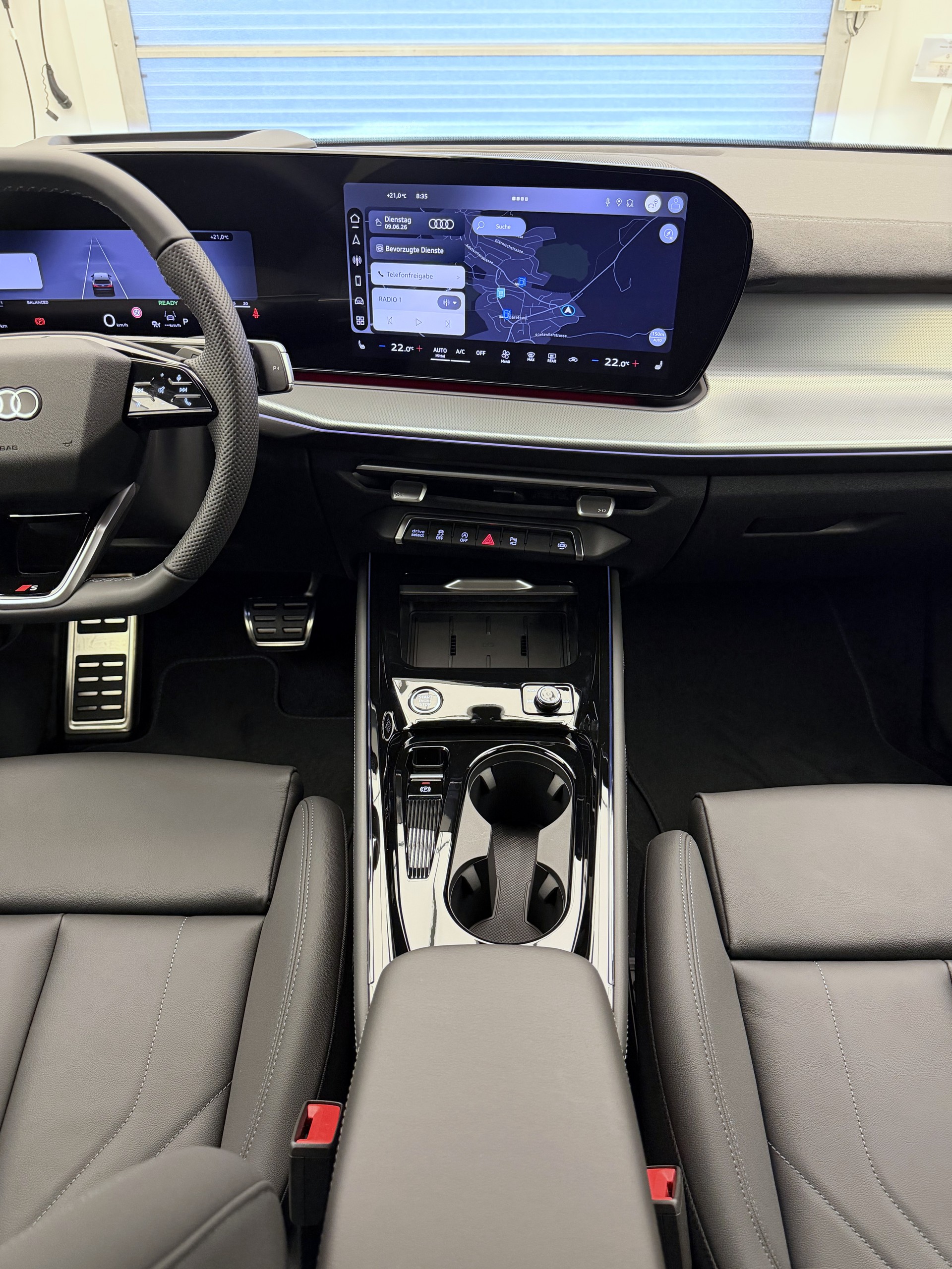 AUDI Q3 SUV TFSI quattro 195 kW S tronic-image-12