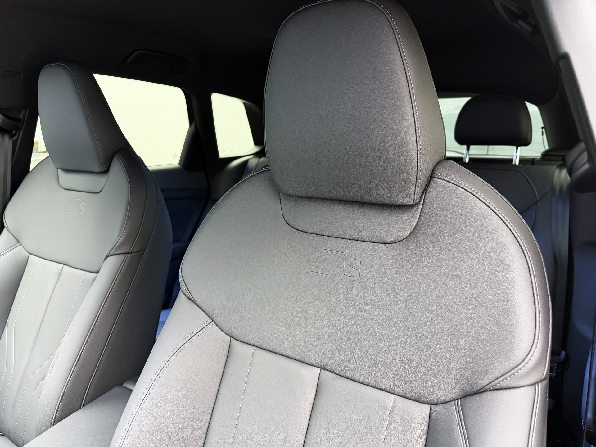 AUDI Q3 SUV TFSI quattro 195 kW S tronic-image-6