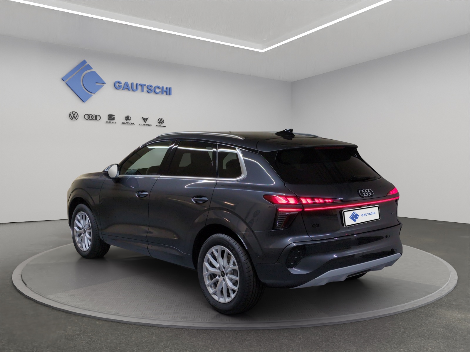 AUDI Q3 SUV TFSI quattro 150 kW S tronic-image-2