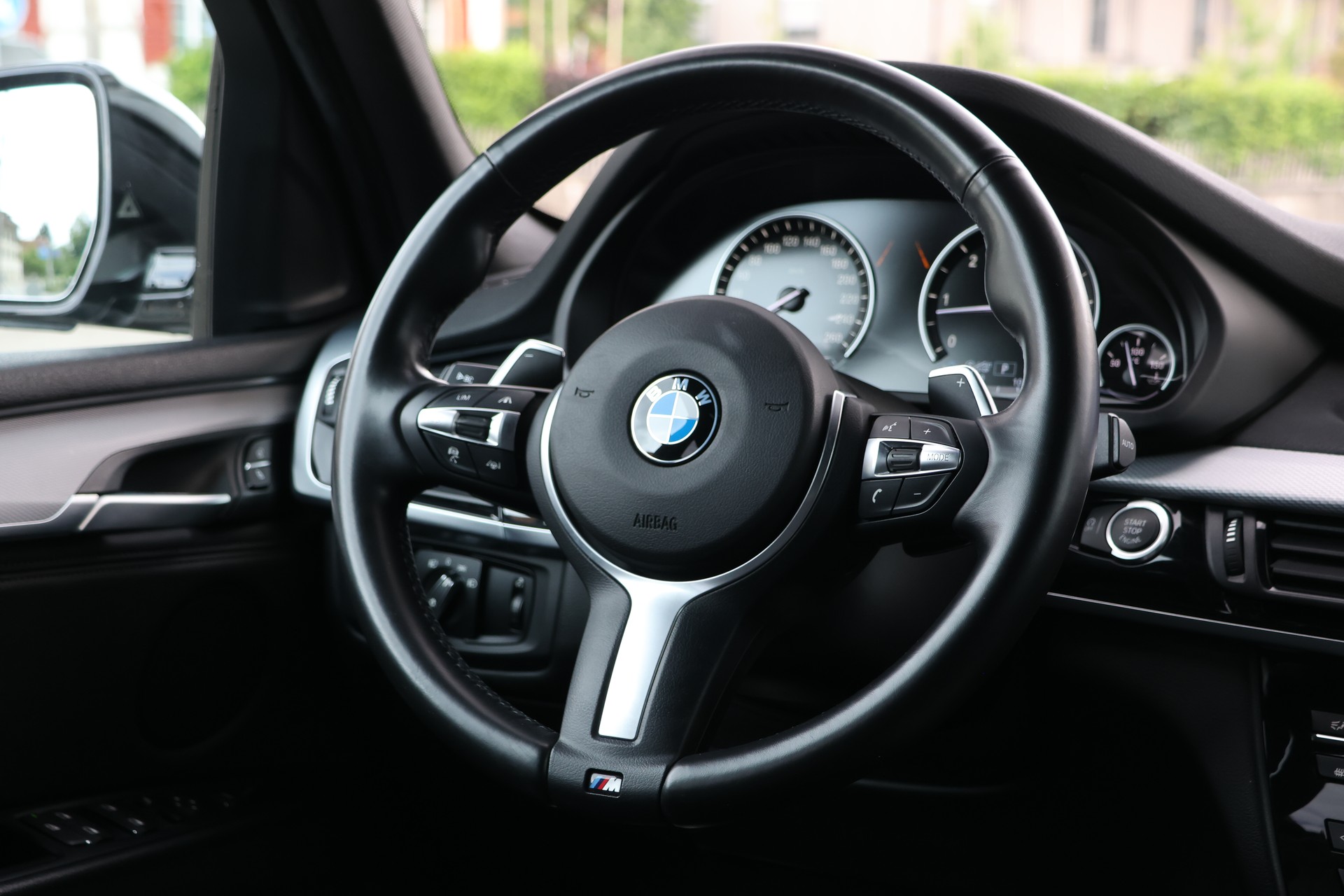 BMW X5 xDrive 40d Steptronic M-Sport 7 Plätzer + 3.5T AHK (CH)-image-13