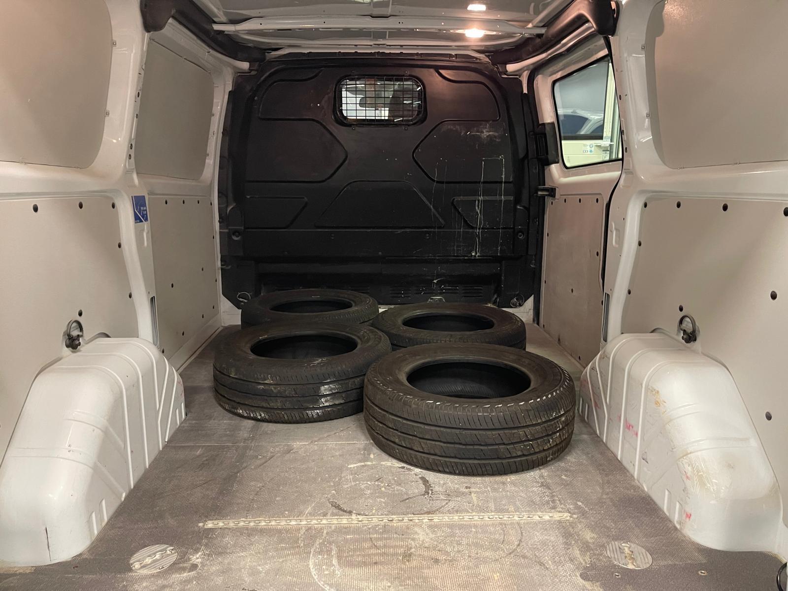 FORD Transit C Van 300 L1 2.0 TDCi 130 Trend-image-13