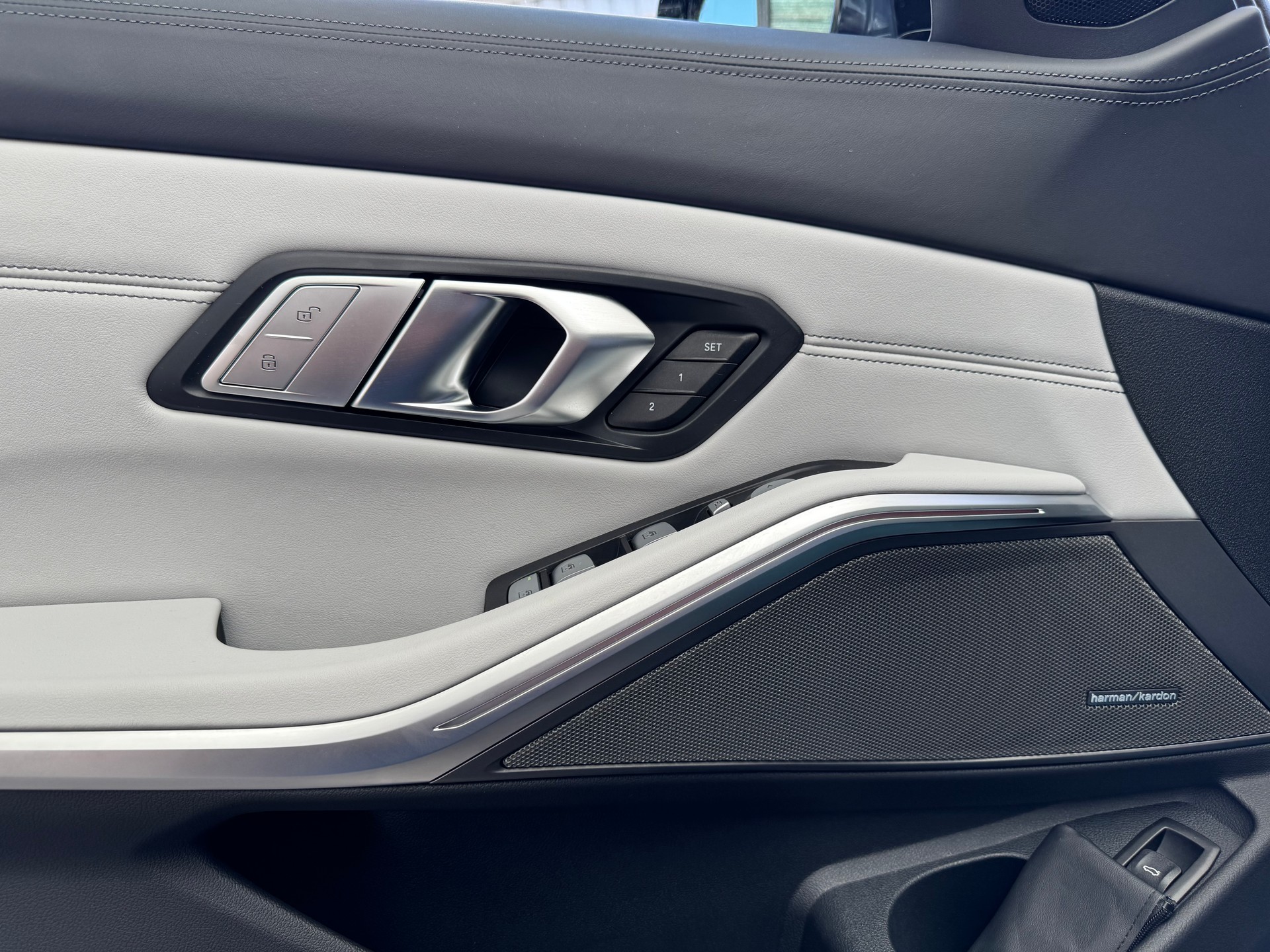 BMW M3 Touring xDrive Competition M-image-13
