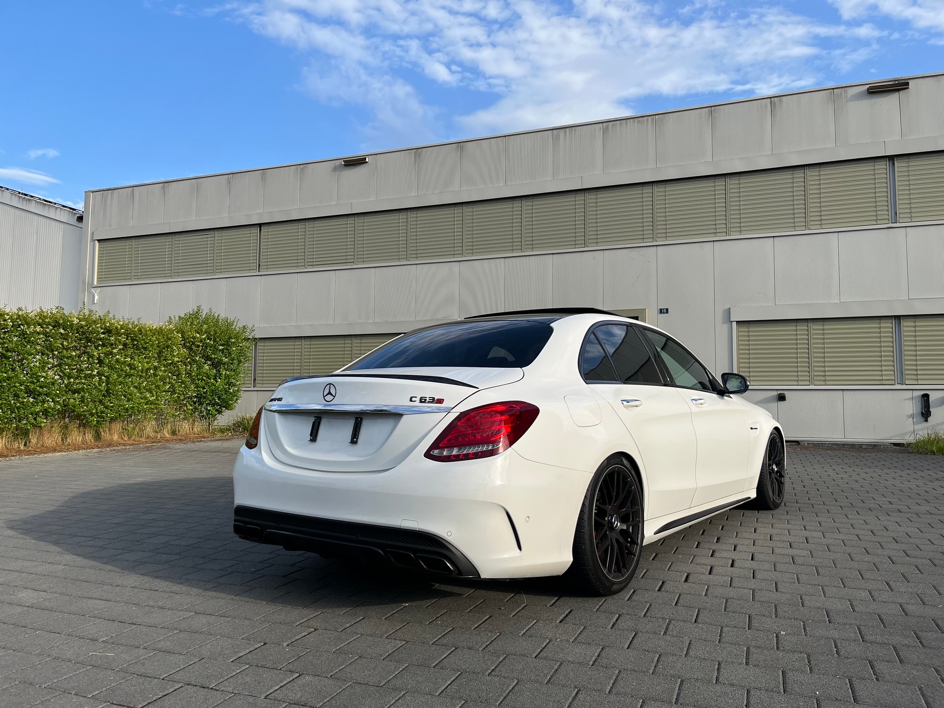 MERCEDES-BENZ C 63 S AMG-image-7