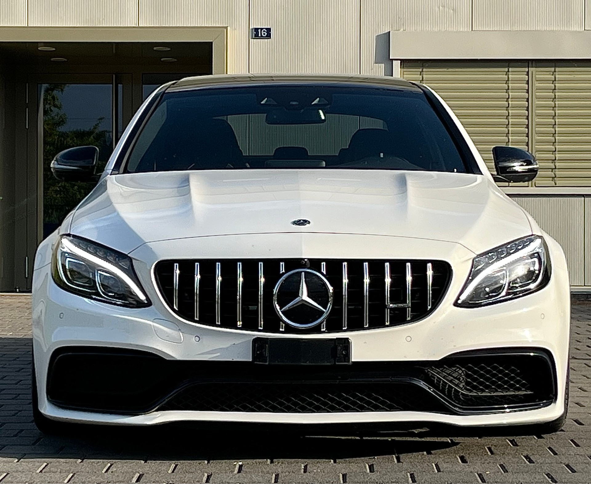 MERCEDES-BENZ C 63 S AMG-image-10