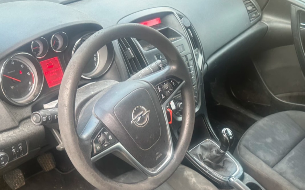 OPEL Astra SportsTourer 1.7 CDTi ecoFLEX Active Edition-image-7