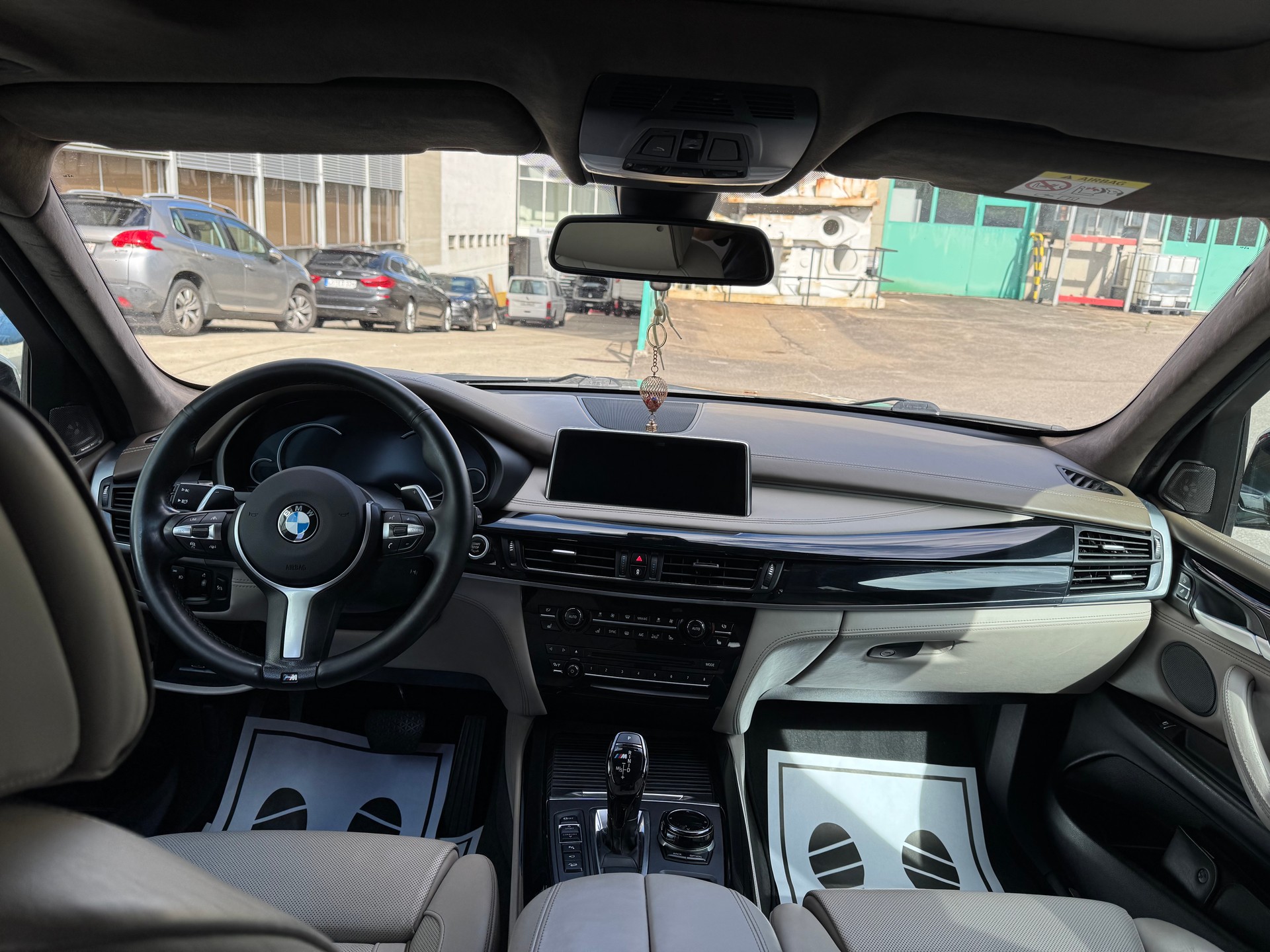 BMW X5 xDrive M50d Steptronic-image-11