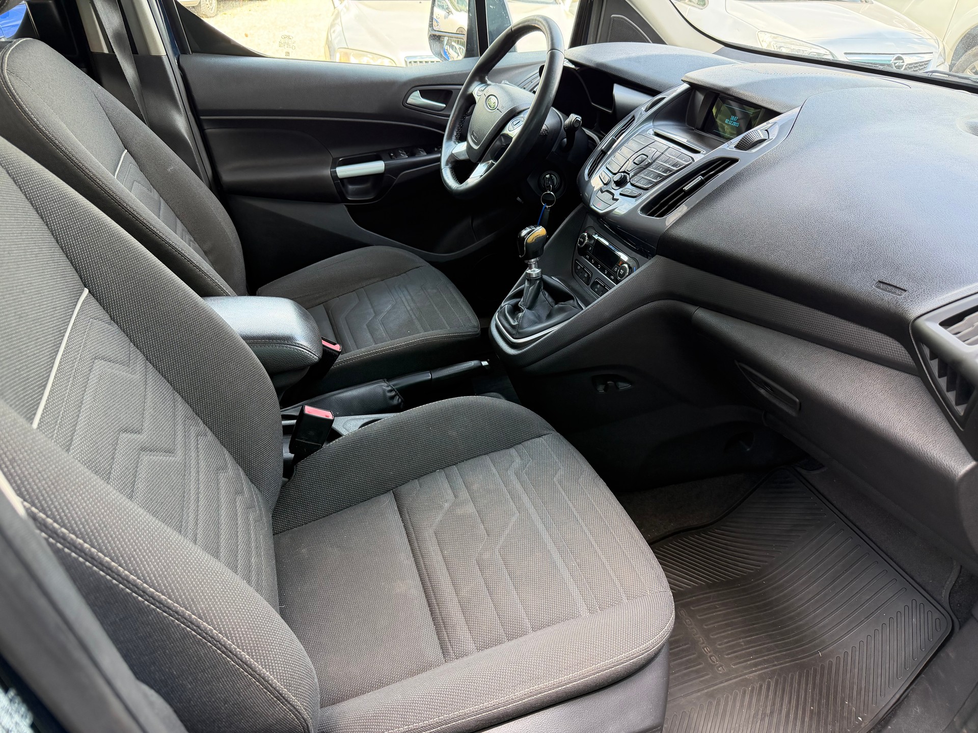 FORD Grand Tourneo Connect 1.5 TDCi Trend-image-8