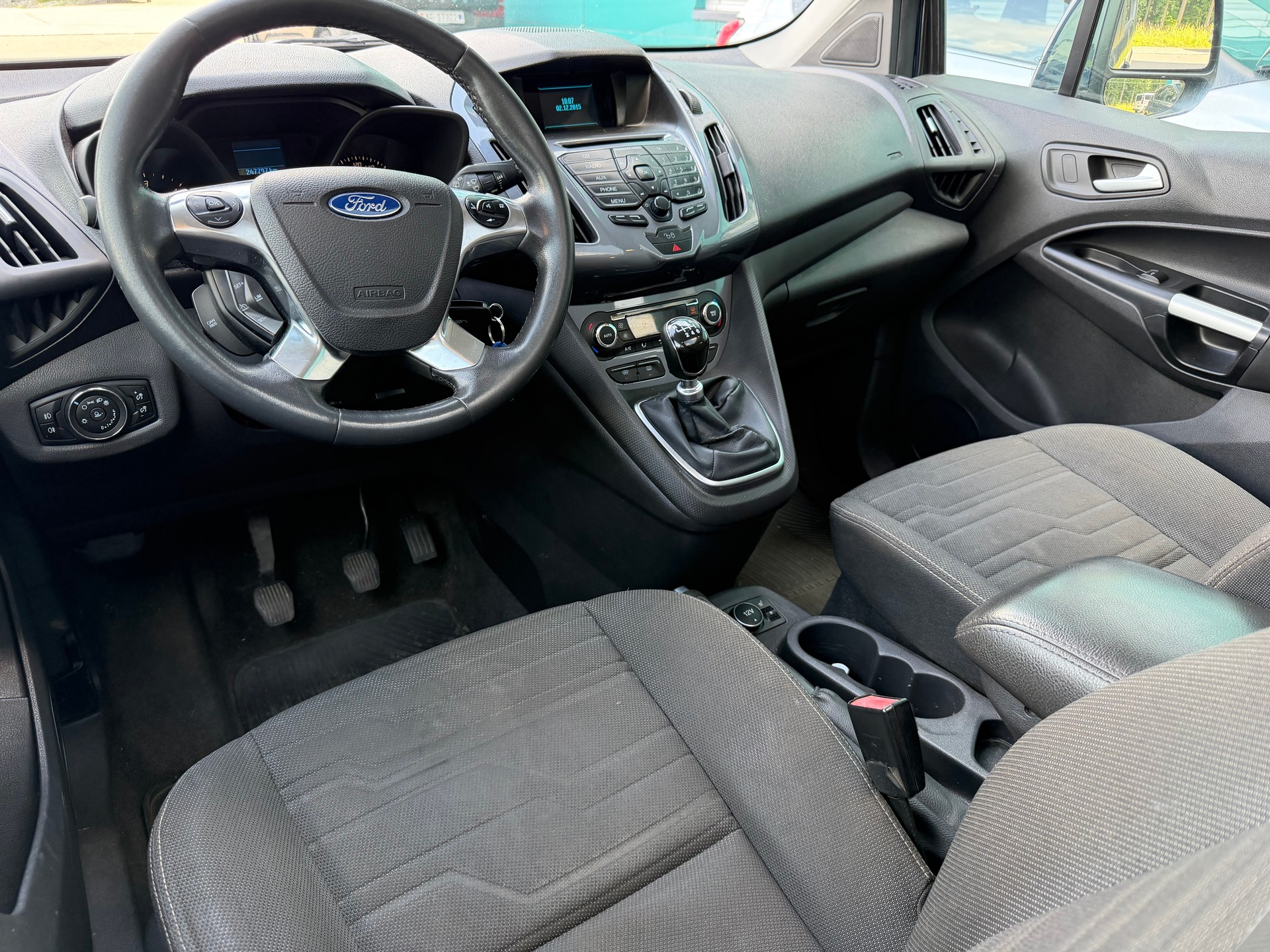 FORD Grand Tourneo Connect 1.5 TDCi Trend-image-12
