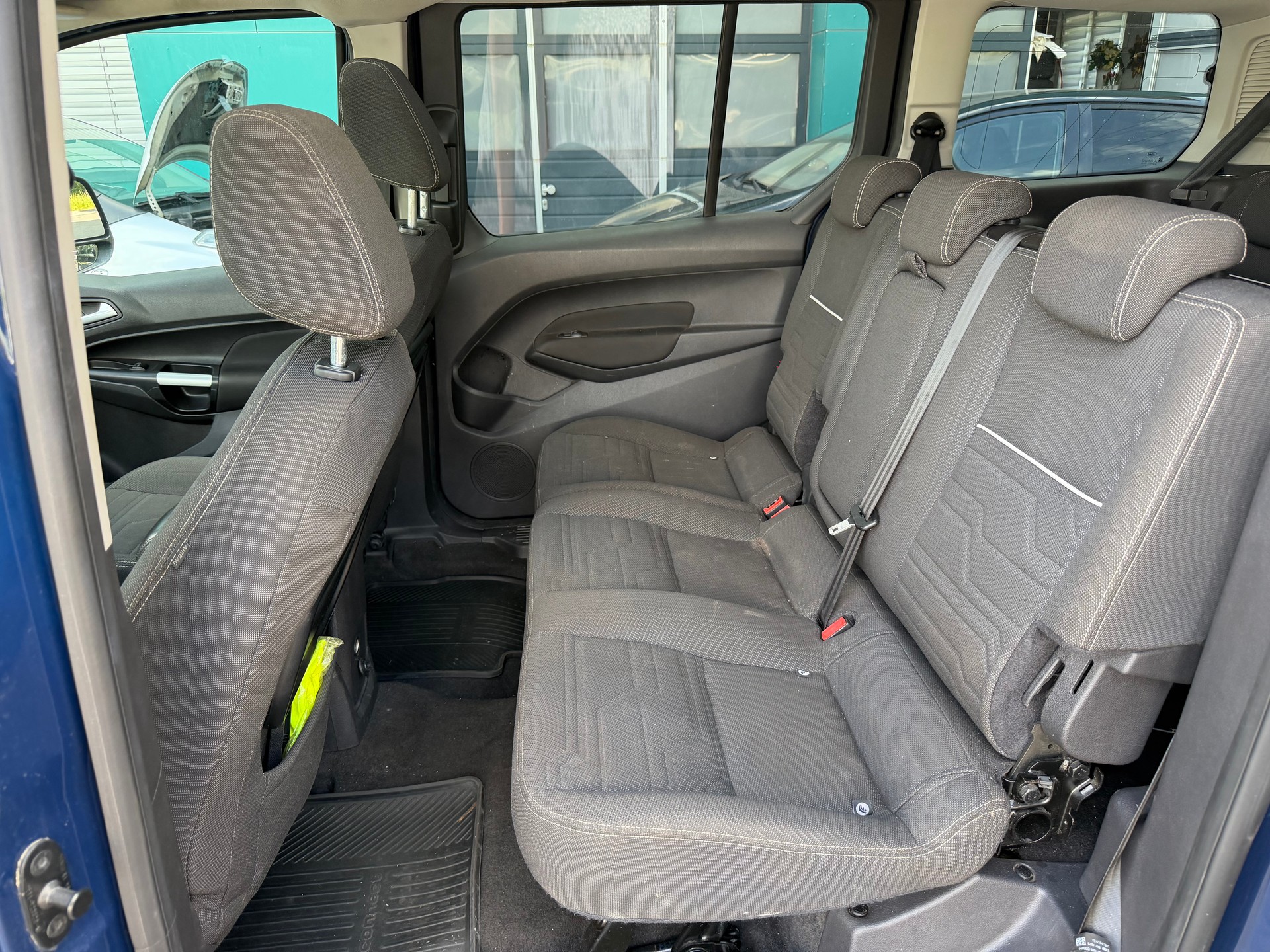 FORD Grand Tourneo Connect 1.5 TDCi Trend-image-10