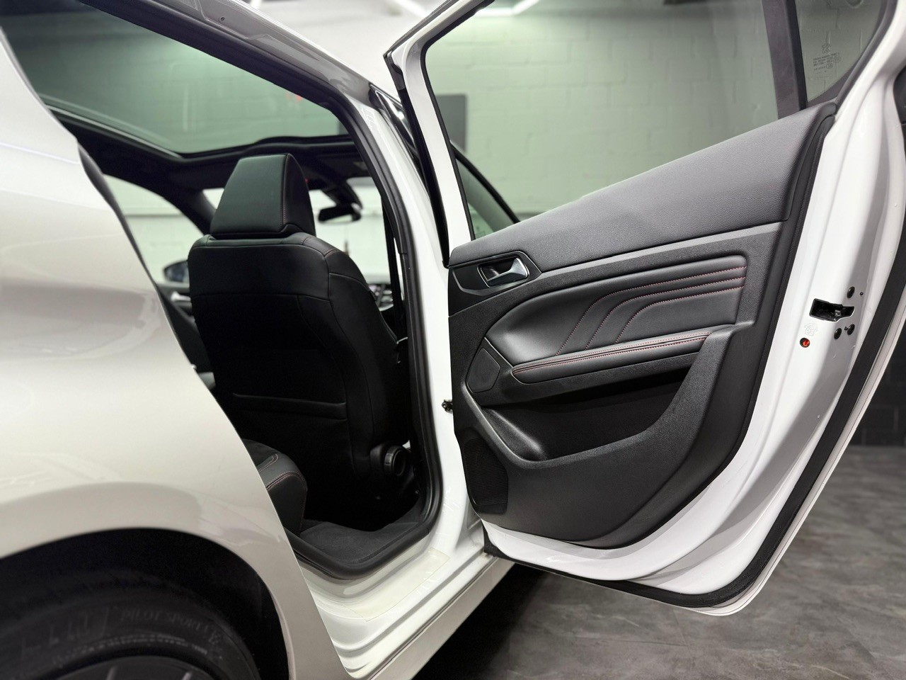 PEUGEOT 308 2.0 BlueHDI GT EAT8 | Facelift | GT | CH-Fahrzeug | AKTIONSPREIS !!!-image-19