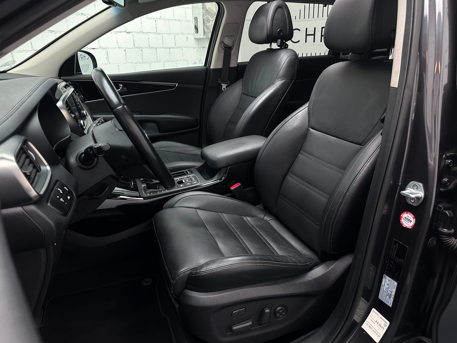 KIA Sorento 2.2 CRDI Style 7P. Automatic-image-9