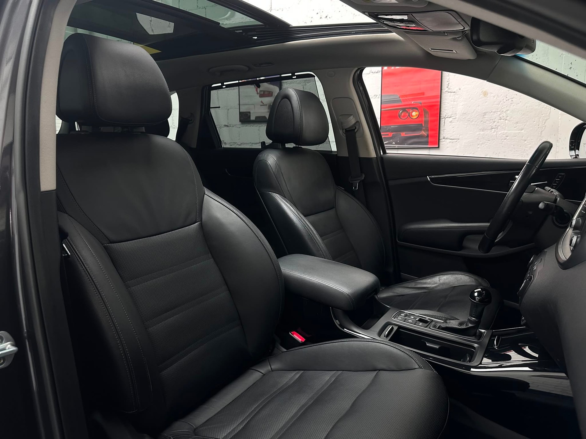 KIA Sorento 2.2 CRDI Style 7P. Automatic-image-15