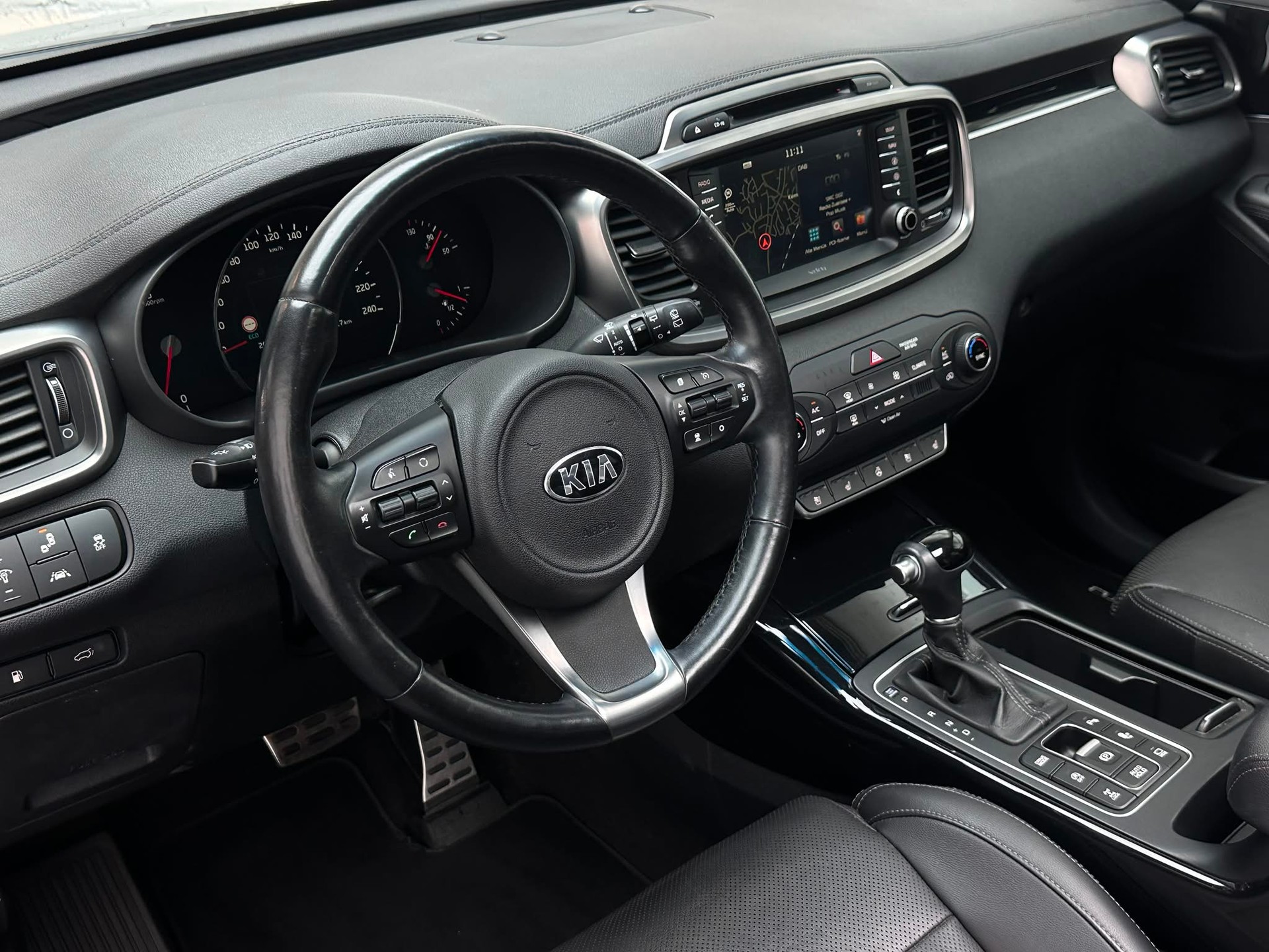 KIA Sorento 2.2 CRDI Style 7P. Automatic-image-6