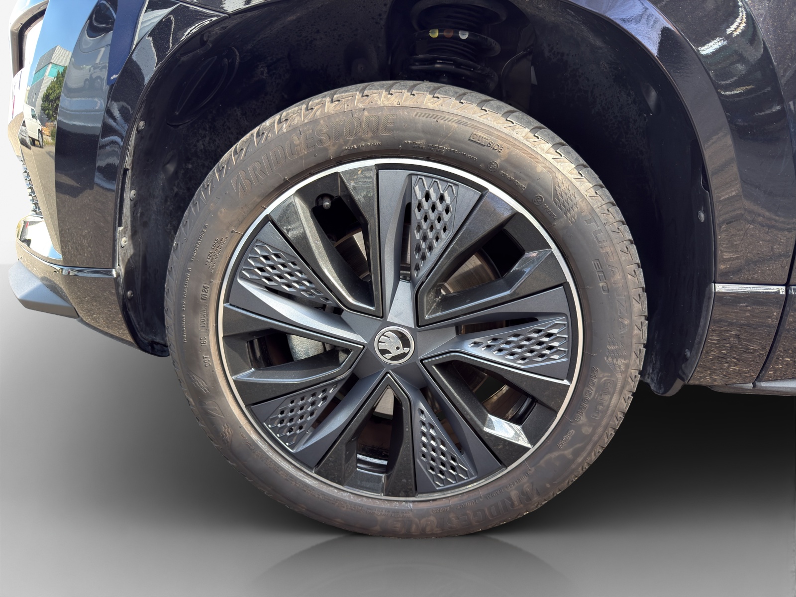 SKODA Karoq 1.5 TSI SportLine DSG-image-15