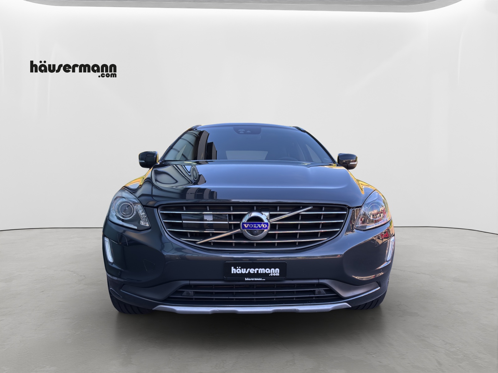 VOLVO XC60 2.4 D5 Summum AWD S/S-image-9