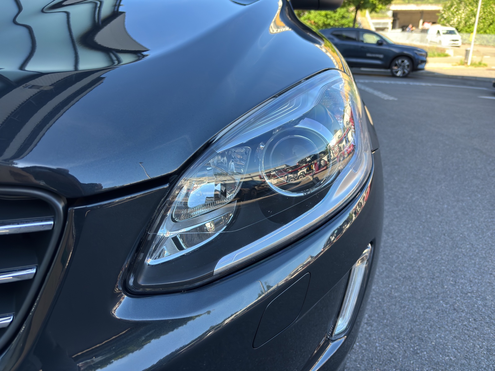 VOLVO XC60 2.4 D5 Summum AWD S/S-image-13