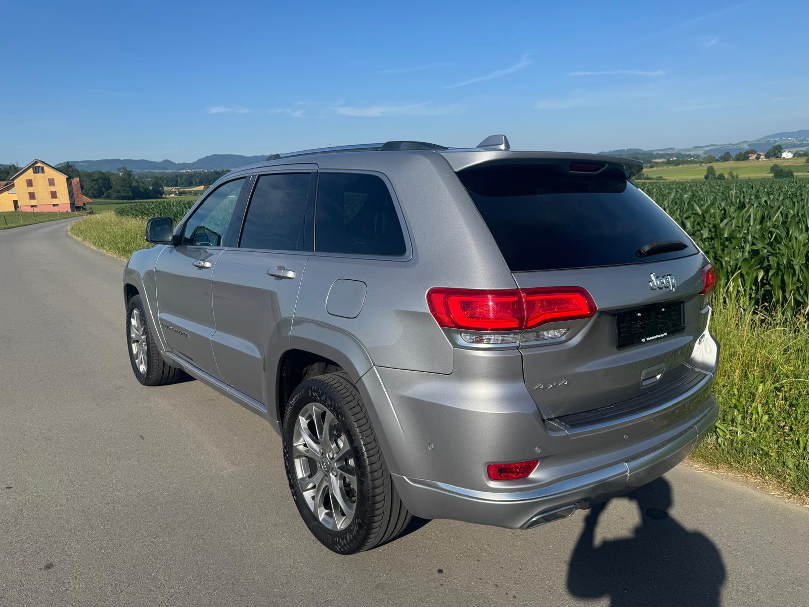 JEEP Grand Cherokee 3.0 CRD Summit Automatic-image-4