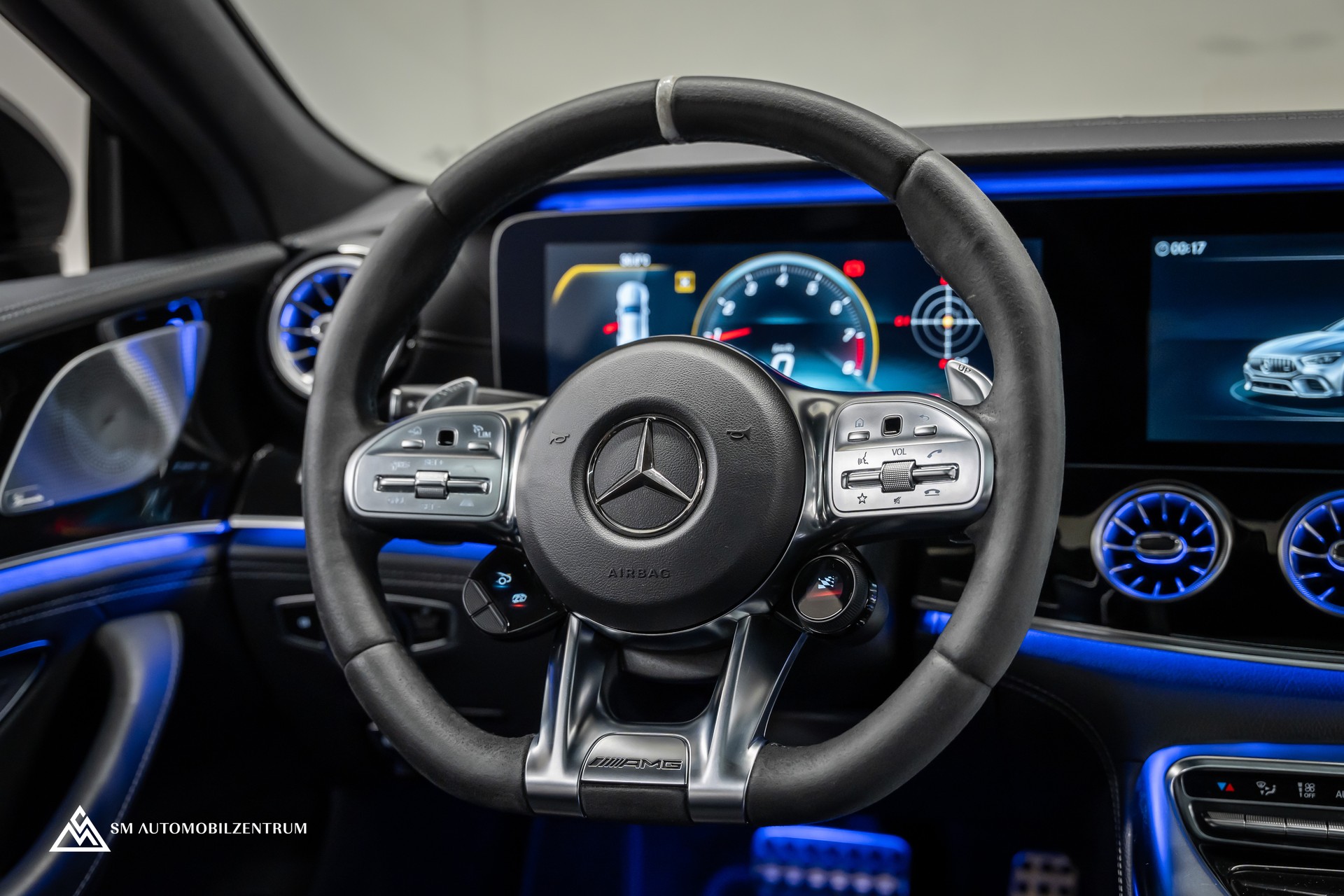 MERCEDES-BENZ AMG GT 63 S 4matic+ / Panorama / Head-Up / Sitzbelüftung-image-15