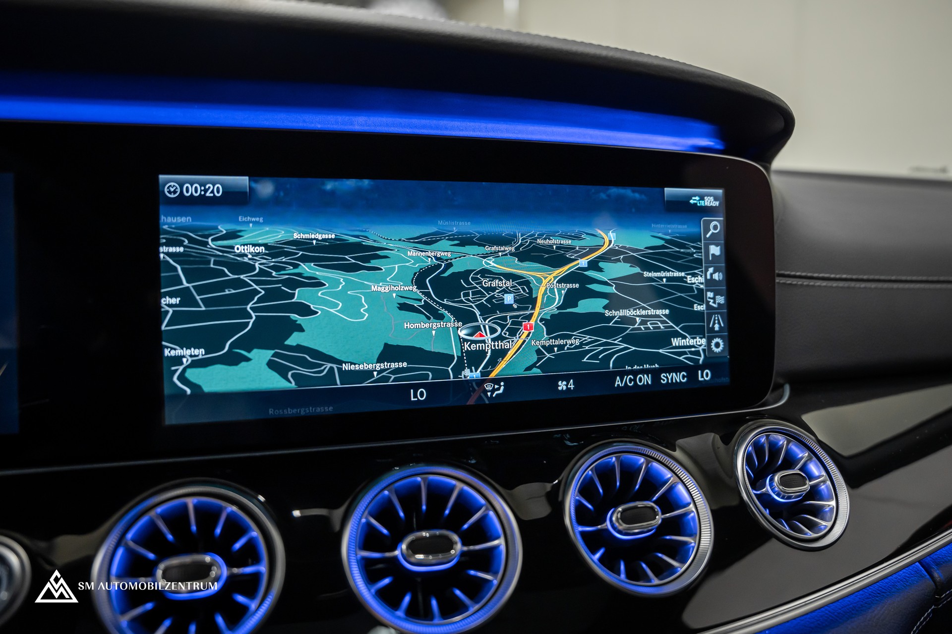 MERCEDES-BENZ AMG GT 63 S 4matic+ / Panorama / Head-Up / Sitzbelüftung-image-33